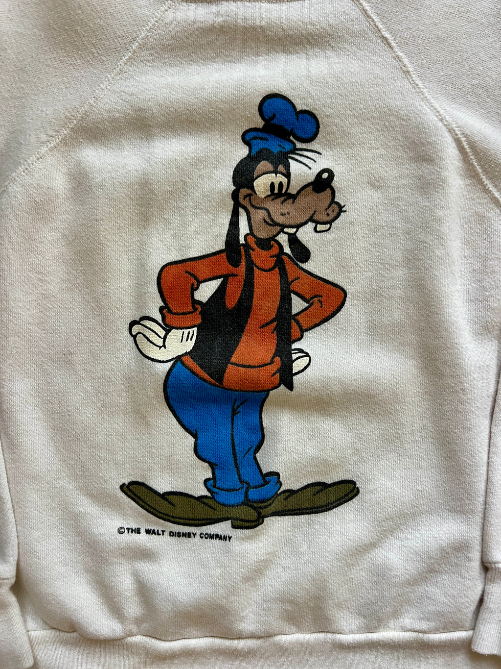 1098 -White Standing Goofy TWDC Crewneck -S