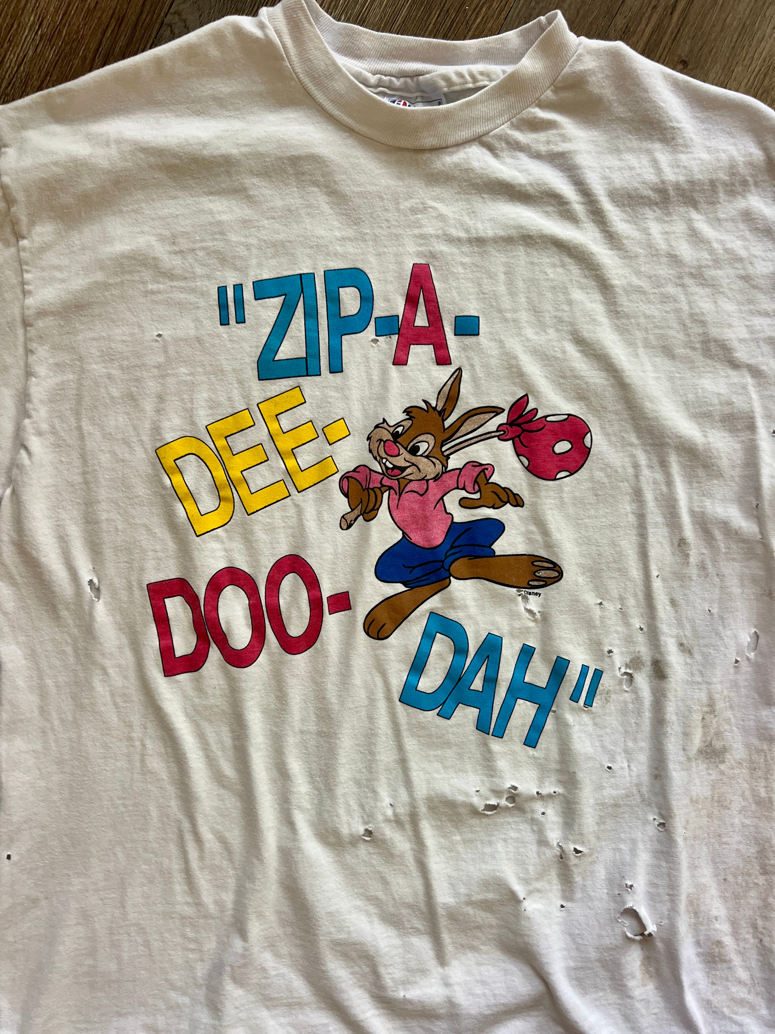 1100 -White Single Stitch Thrashed Brer Rabbit Zip-A-Dee-Doo-Dah Shirt - L