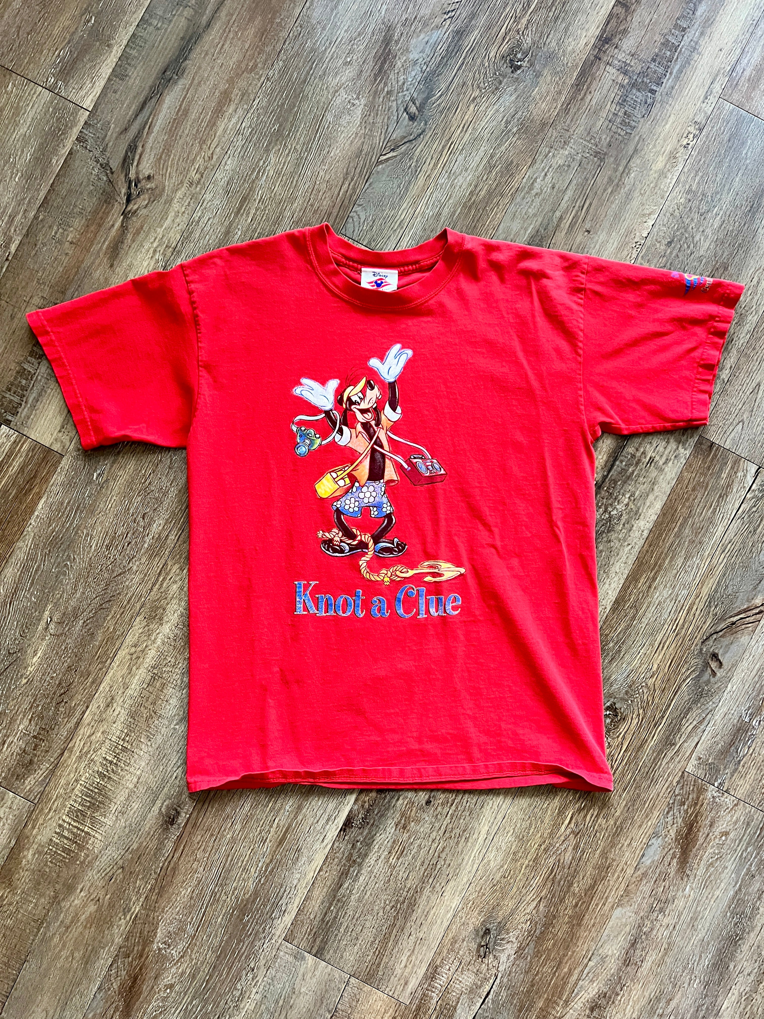 1110 -Red Tourist Goofy Knot A Clue DCL Shirt - L