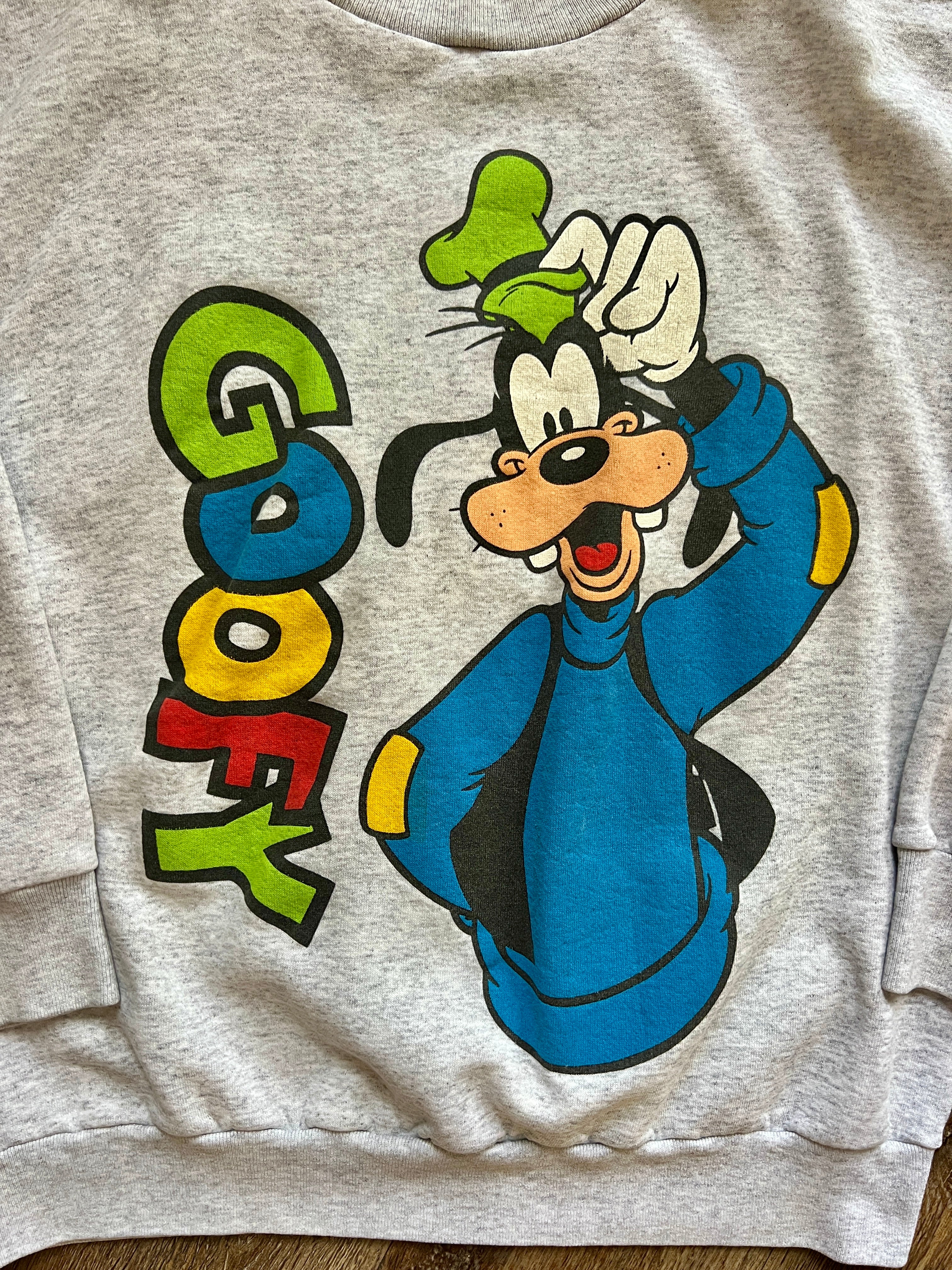 1118 -Grey Color Block Goofy Scratching Head Front & Back Hit Crewneck - L