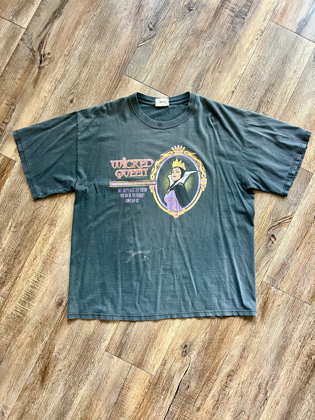 1122 -Black Wicked Queen Magic Mirror Shirt - XL