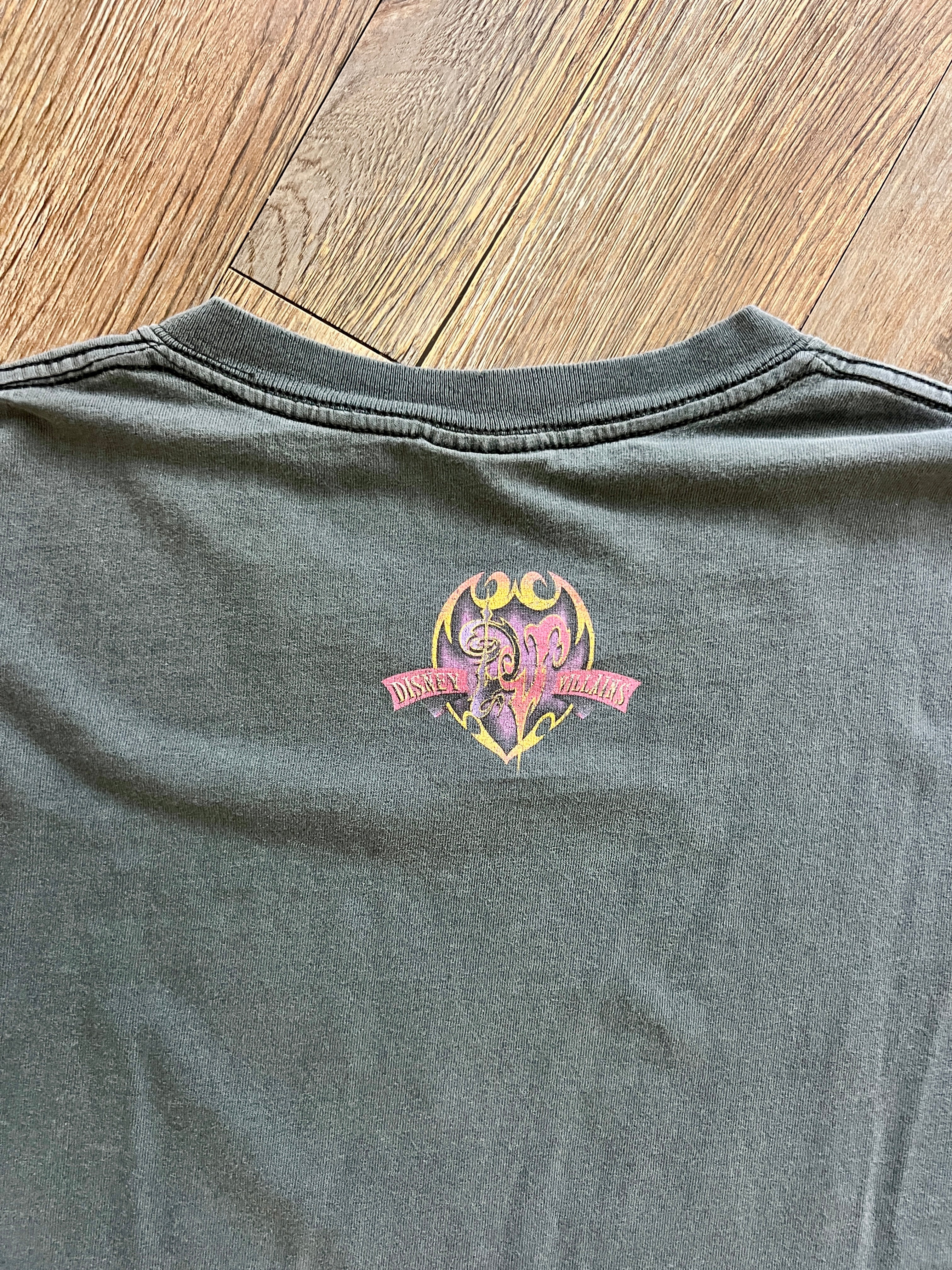 1122 -Black Wicked Queen Magic Mirror Shirt - XL