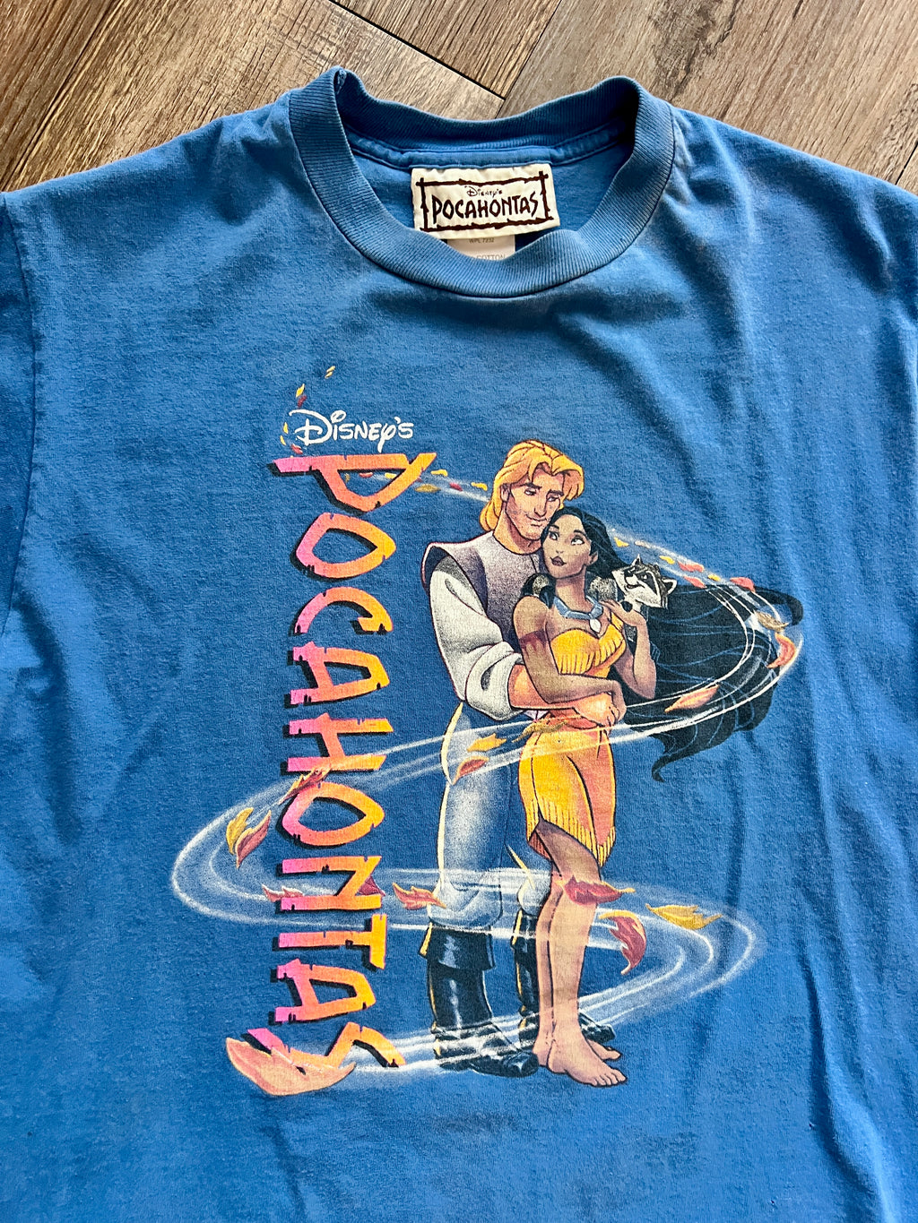 1124 -Blue Pocahontas & John Smith Leaves Shirt - M