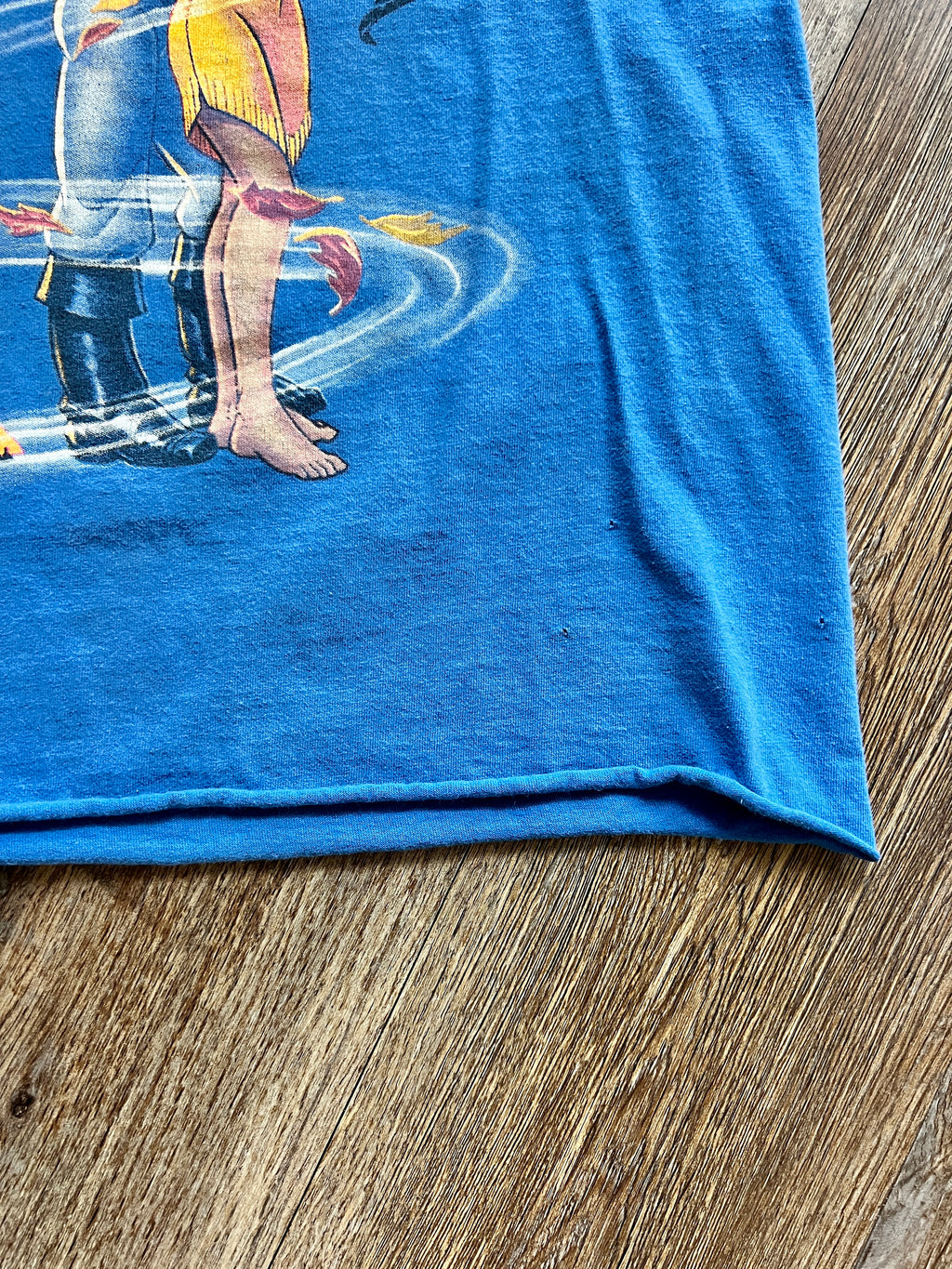 1124 -Blue Pocahontas & John Smith Leaves Shirt - M