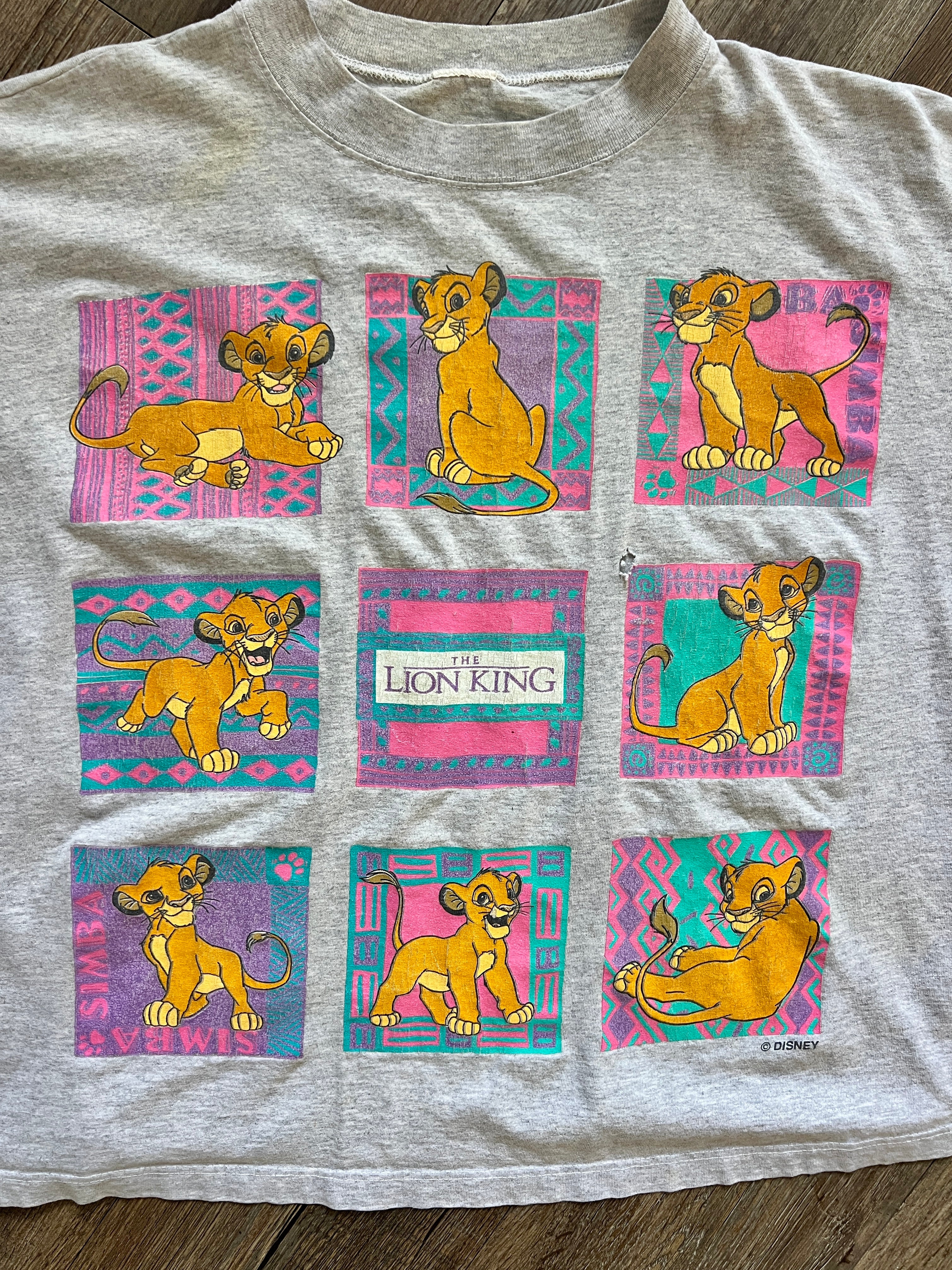 1391 - Grey The Lion King Block Crop Shirt - NT / XL