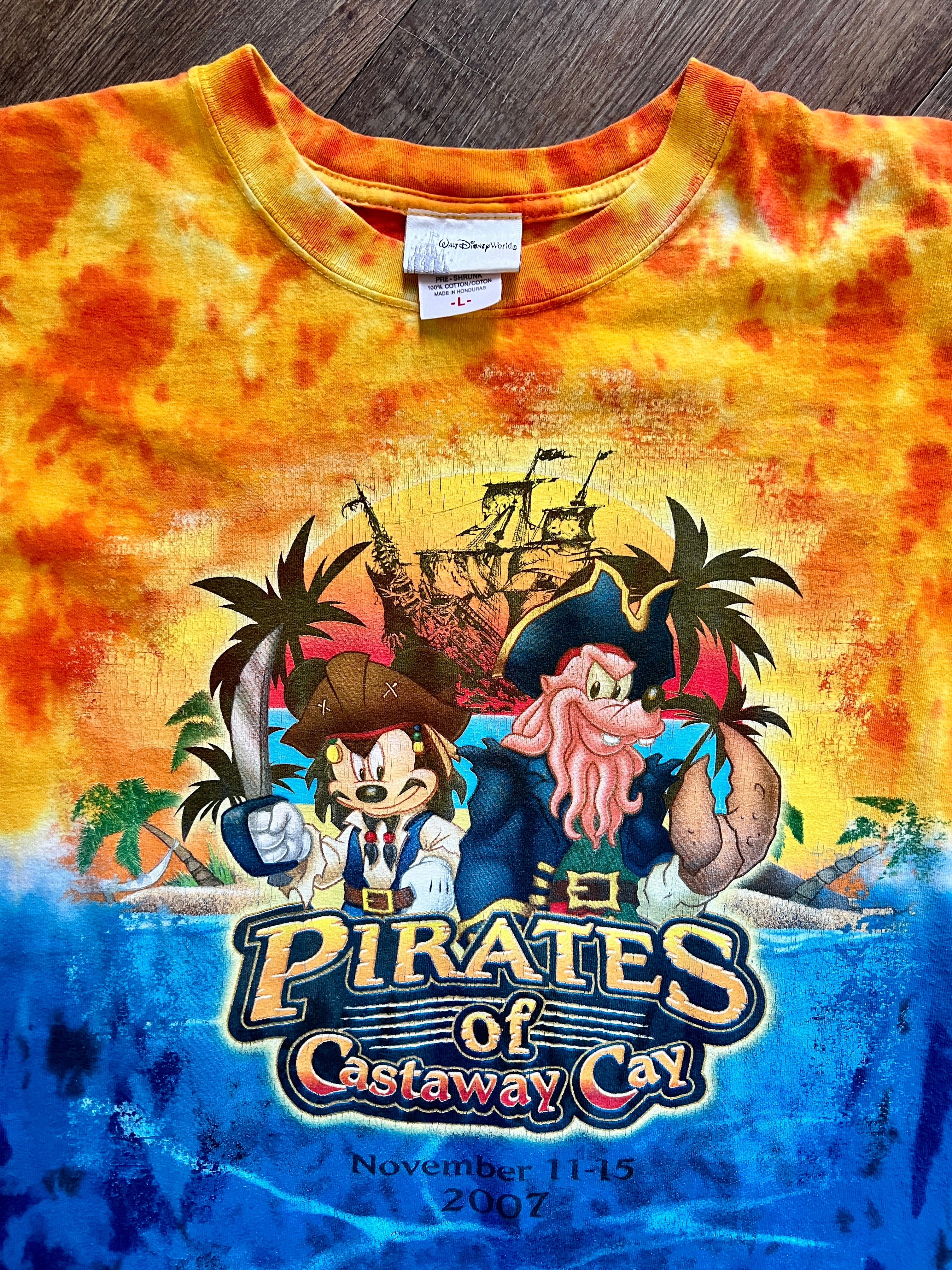 1401 - Gold & Blue Tie-Dye Pirates of the Caribbean Castaway Cay Tee - XL