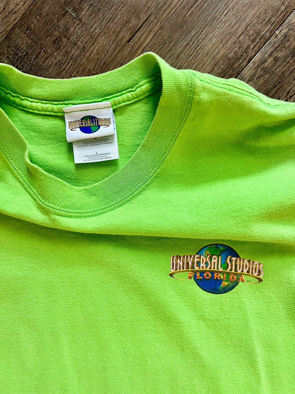 1402 - Green Universal Studios Attraction Icon Tee - L