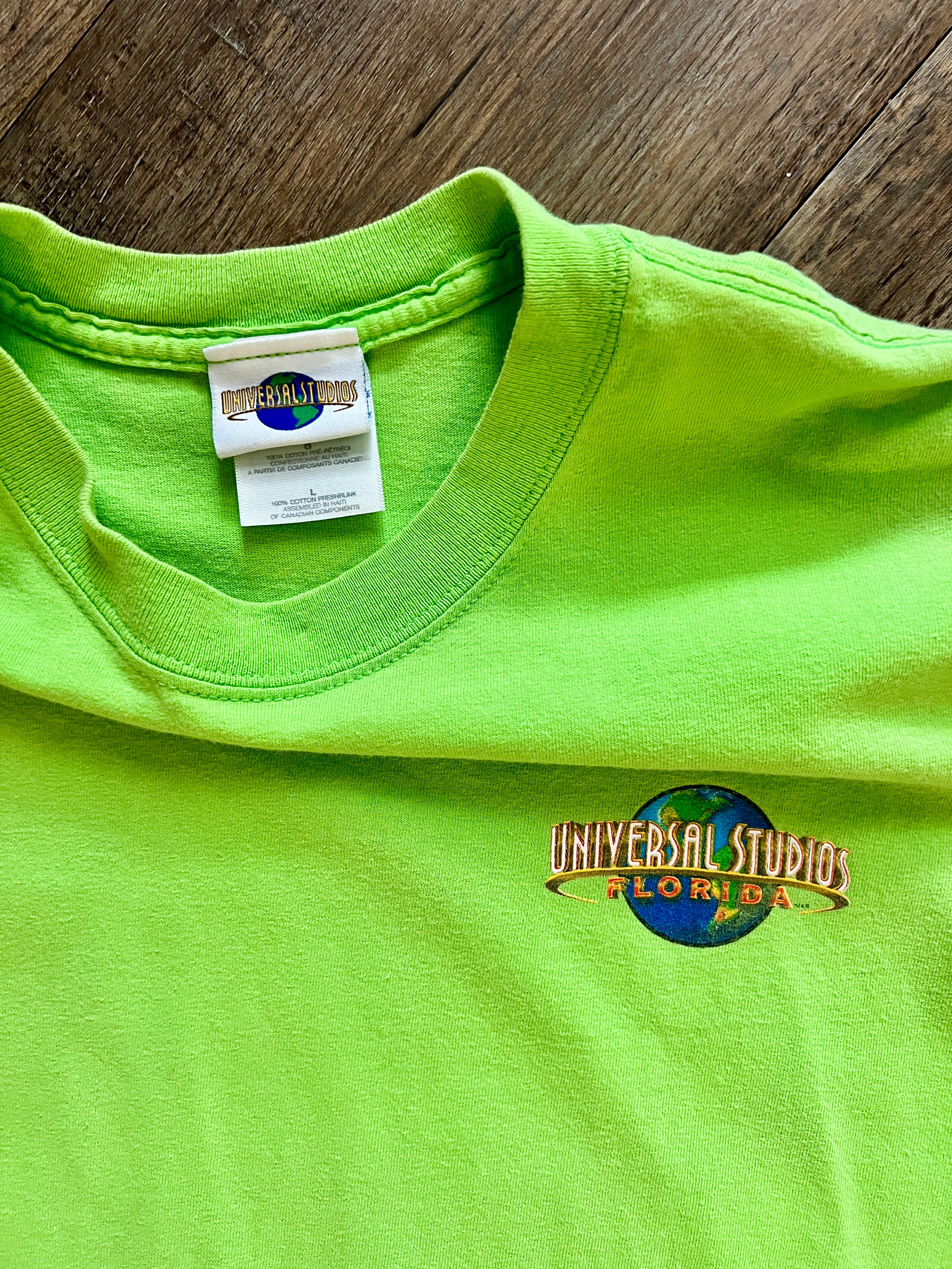 1402 - Green Universal Studios Attraction Icon Tee - L