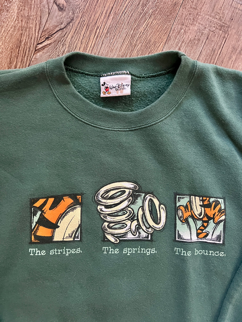 586 -Green The Stripes The Springs The Bounce The Tigger Crewneck - 2X