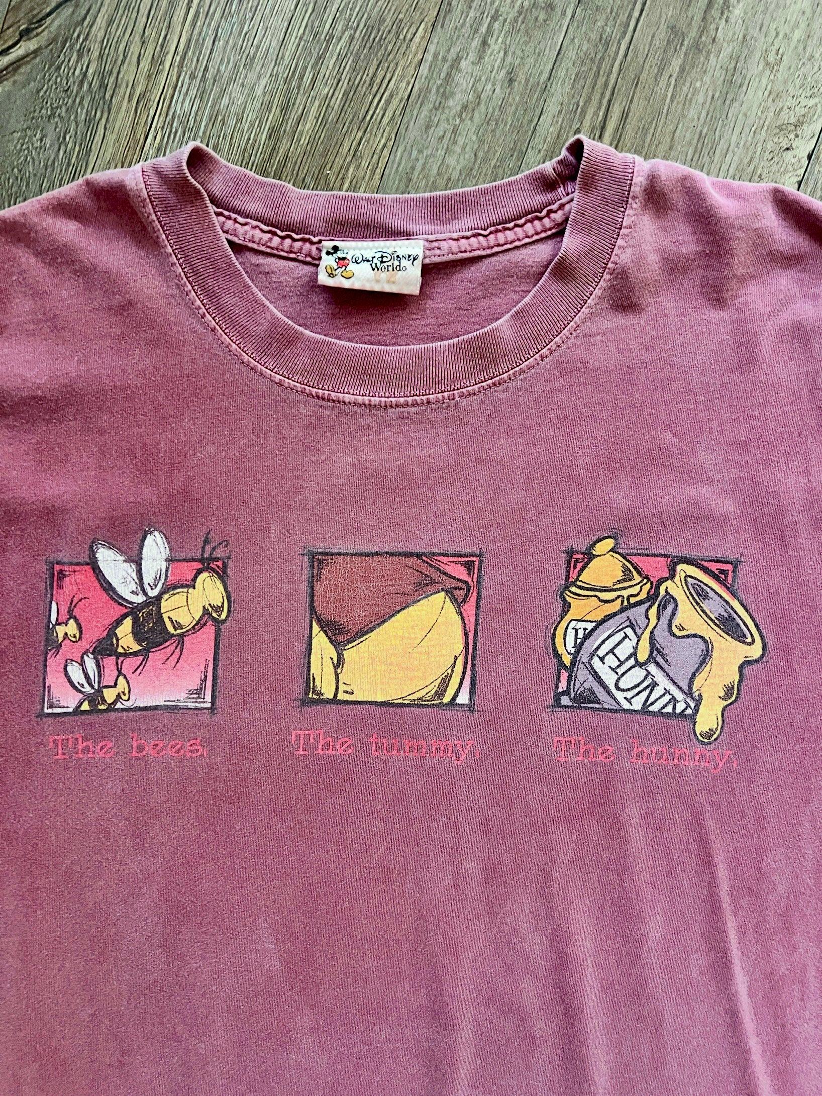 590 -Maroon The Bees The Tummy The Hunny The Pooh Bear Tee - L