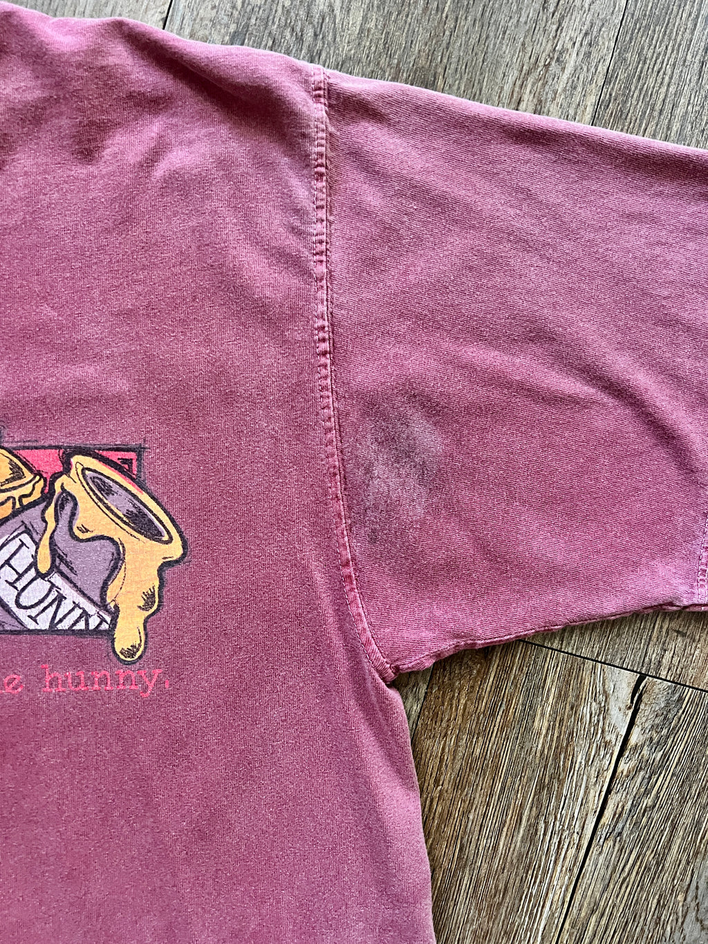 590 -Maroon The Bees The Tummy The Hunny The Pooh Bear Tee - L