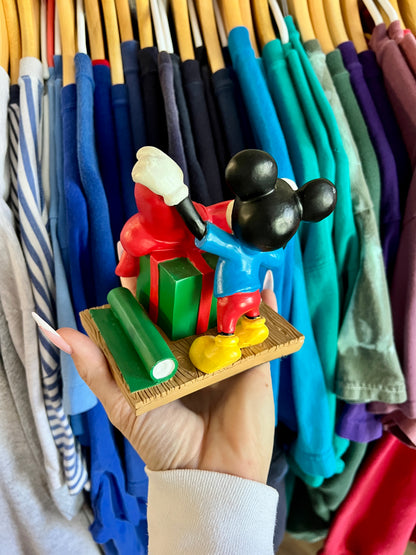 619 -Mickey Unlimited Mickey Wrapping Present Stocking Hanger