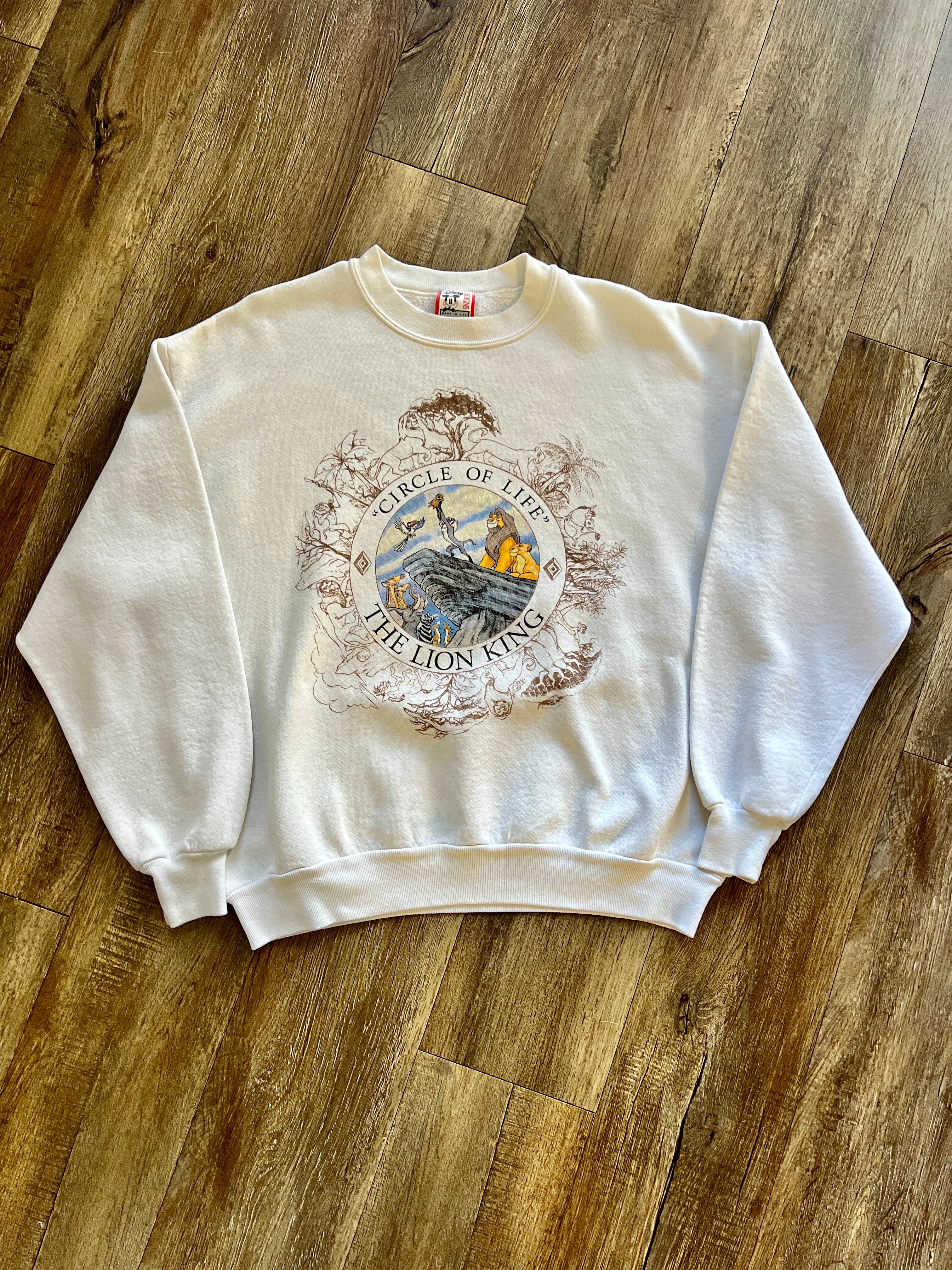1139 -White The Lion King Circle of Life Pride Rock Crewneck - L