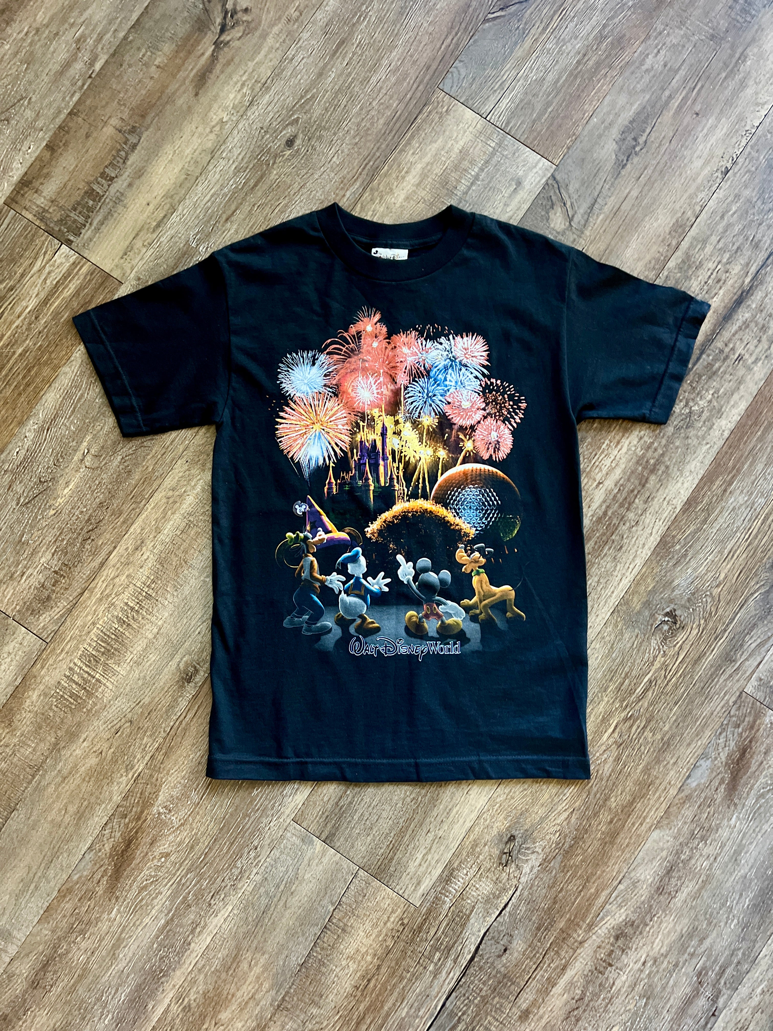 1149 -NWT Black Mickey & Friends 4 Parks / MGM Fireworks WDW Logo Shirt - S