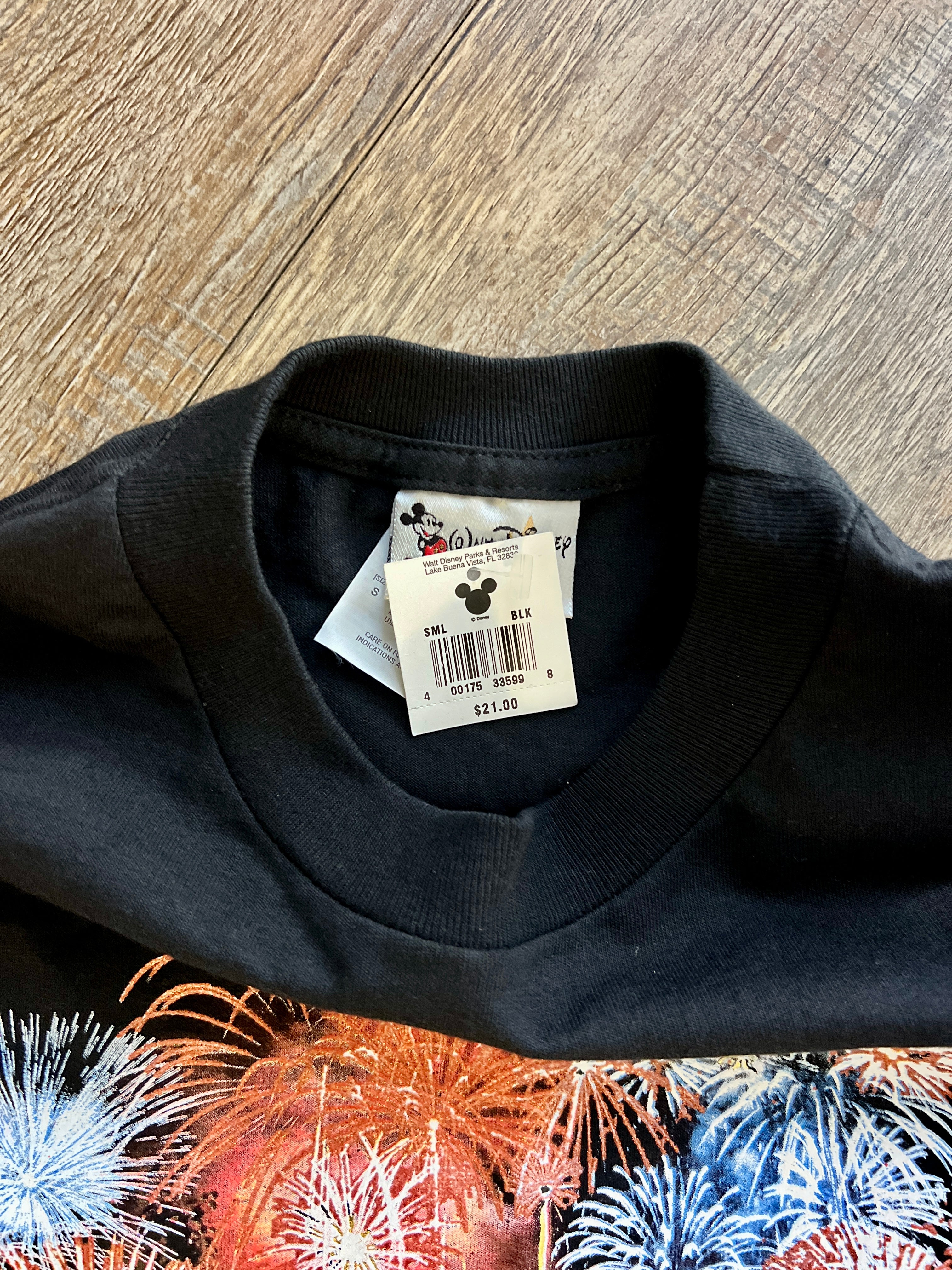 1149 -NWT Black Mickey & Friends 4 Parks / MGM Fireworks WDW Logo Shirt - S