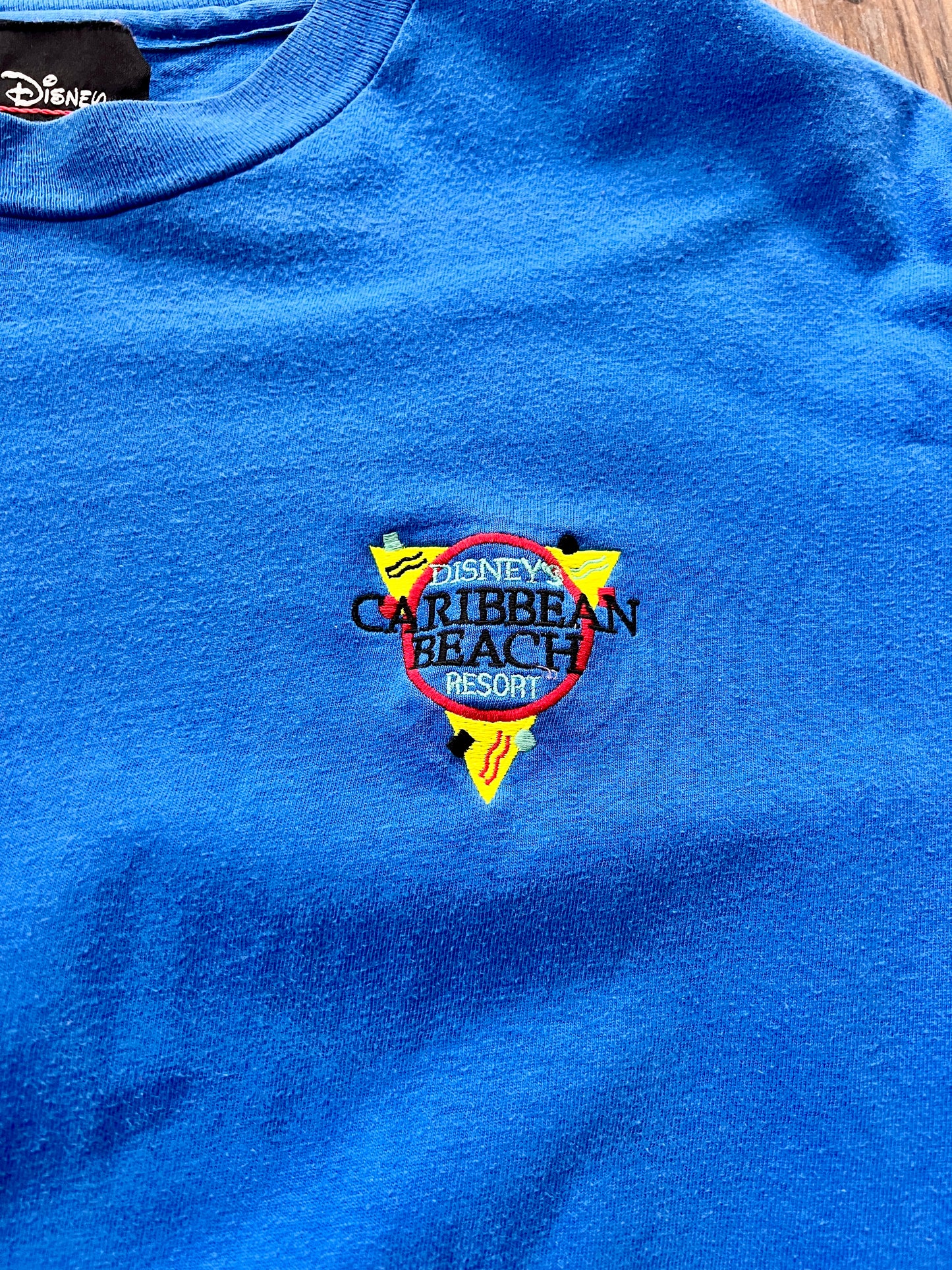92 -Blue Caribbean Beach Embroidered Pocket Tee - L