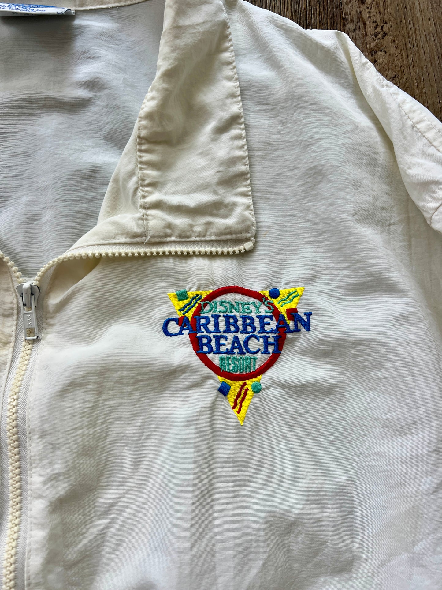 102 -White Caribbean Beach Windbreaker - XL