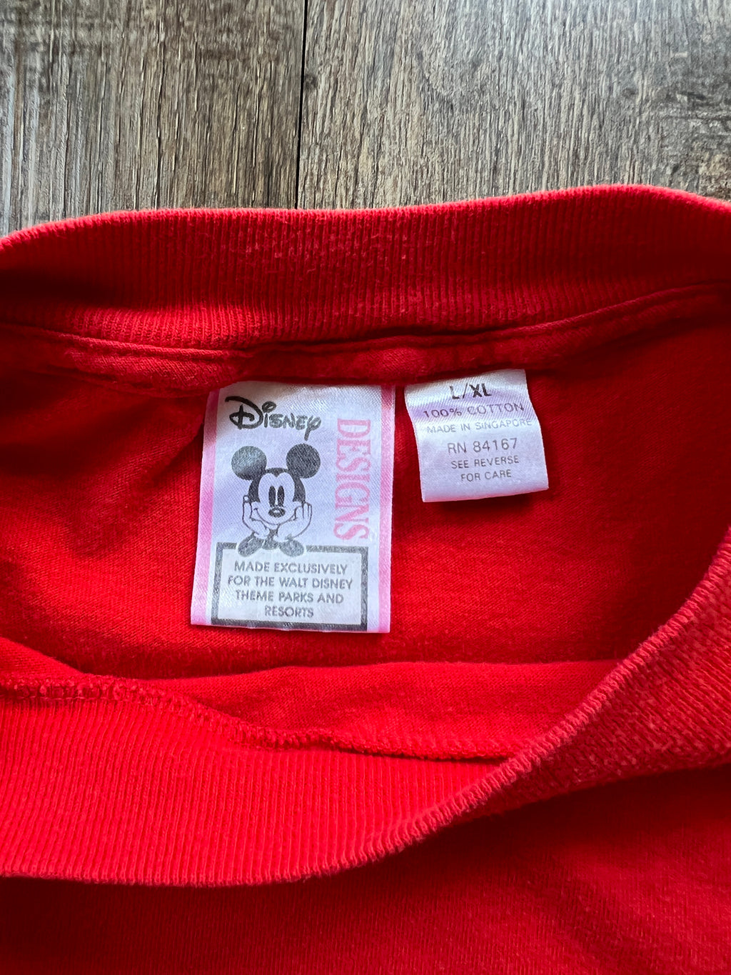 65 - Red Tigger & Pooh Embroidered Pocket Tee - L/XL