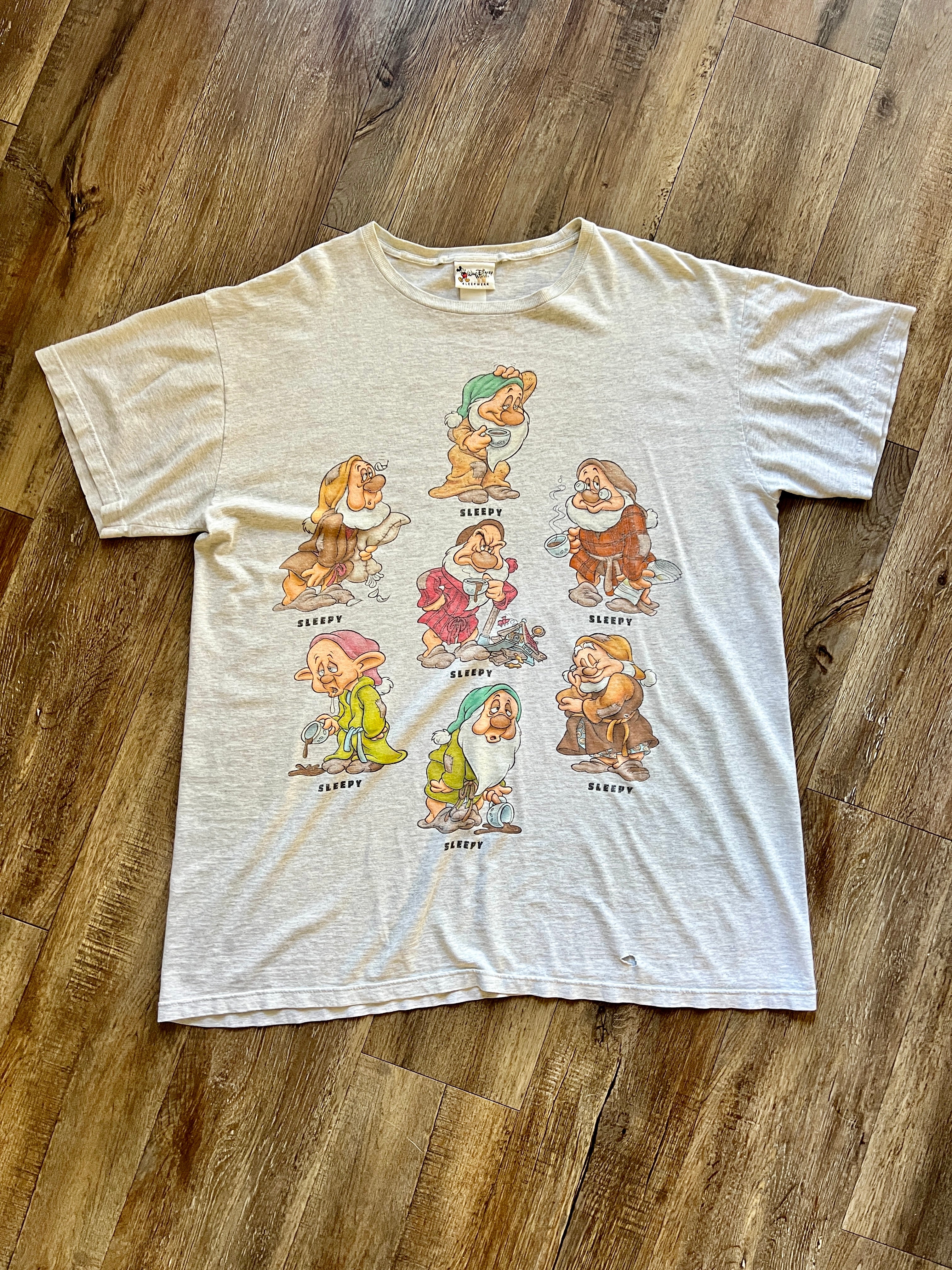 1158 -Grey Seven Dwarfs Will The Real Sleepy Please Stand Up Sleep Shirt - OSFA