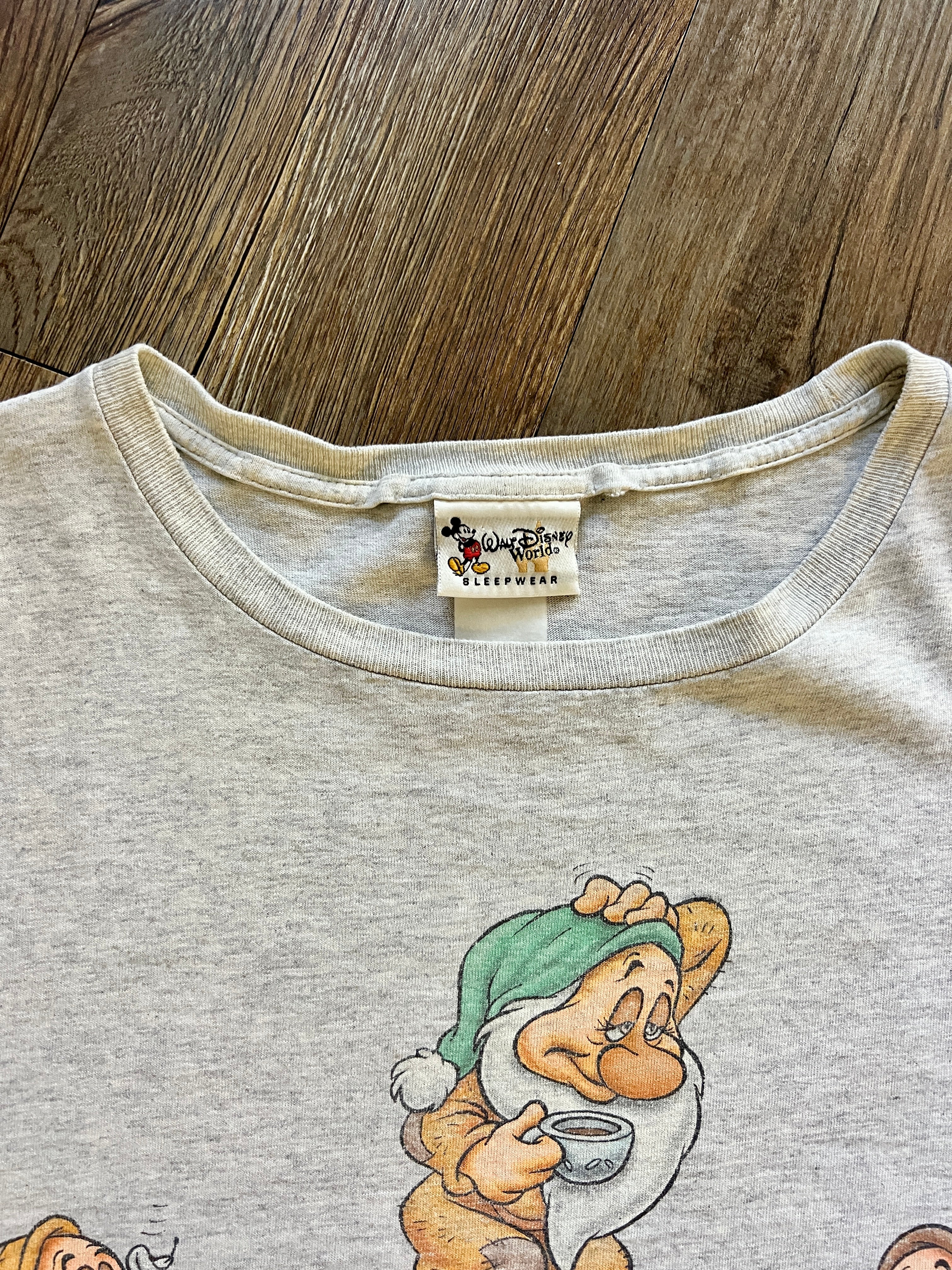 1158 -Grey Seven Dwarfs Will The Real Sleepy Please Stand Up Sleep Shirt - OSFA