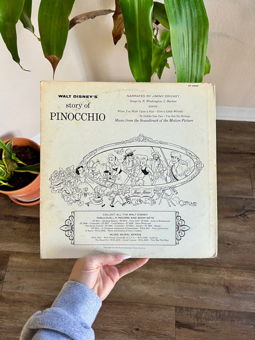 1184 -Pinocchio Record & Book Set