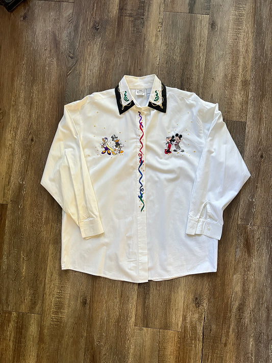 628 -White Embroidered Daisy, Donald, Mickey, Minnie Party Button Up - L