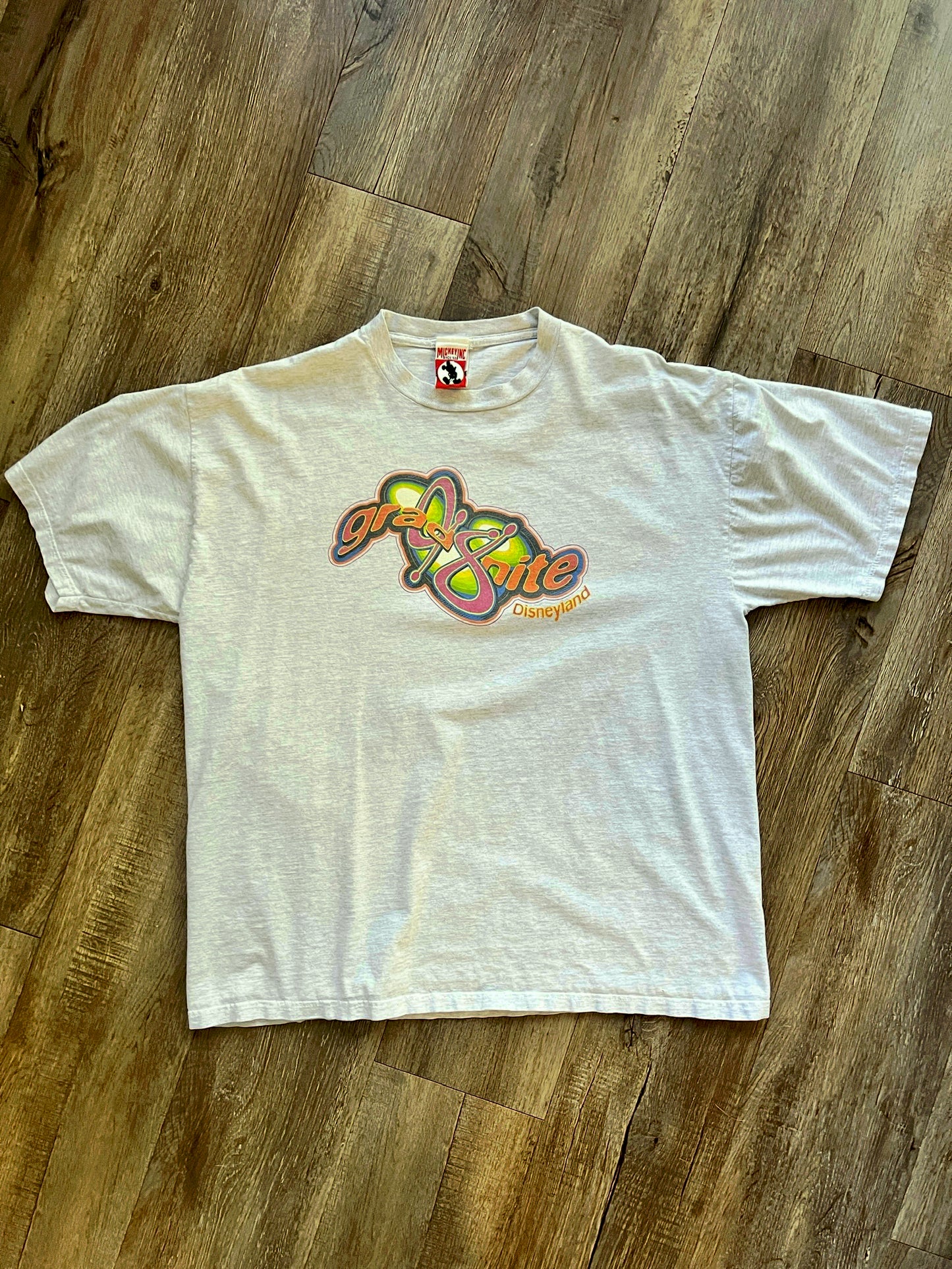 630 - Heather Grey Disneyland Grad Nite 98 Tee - M