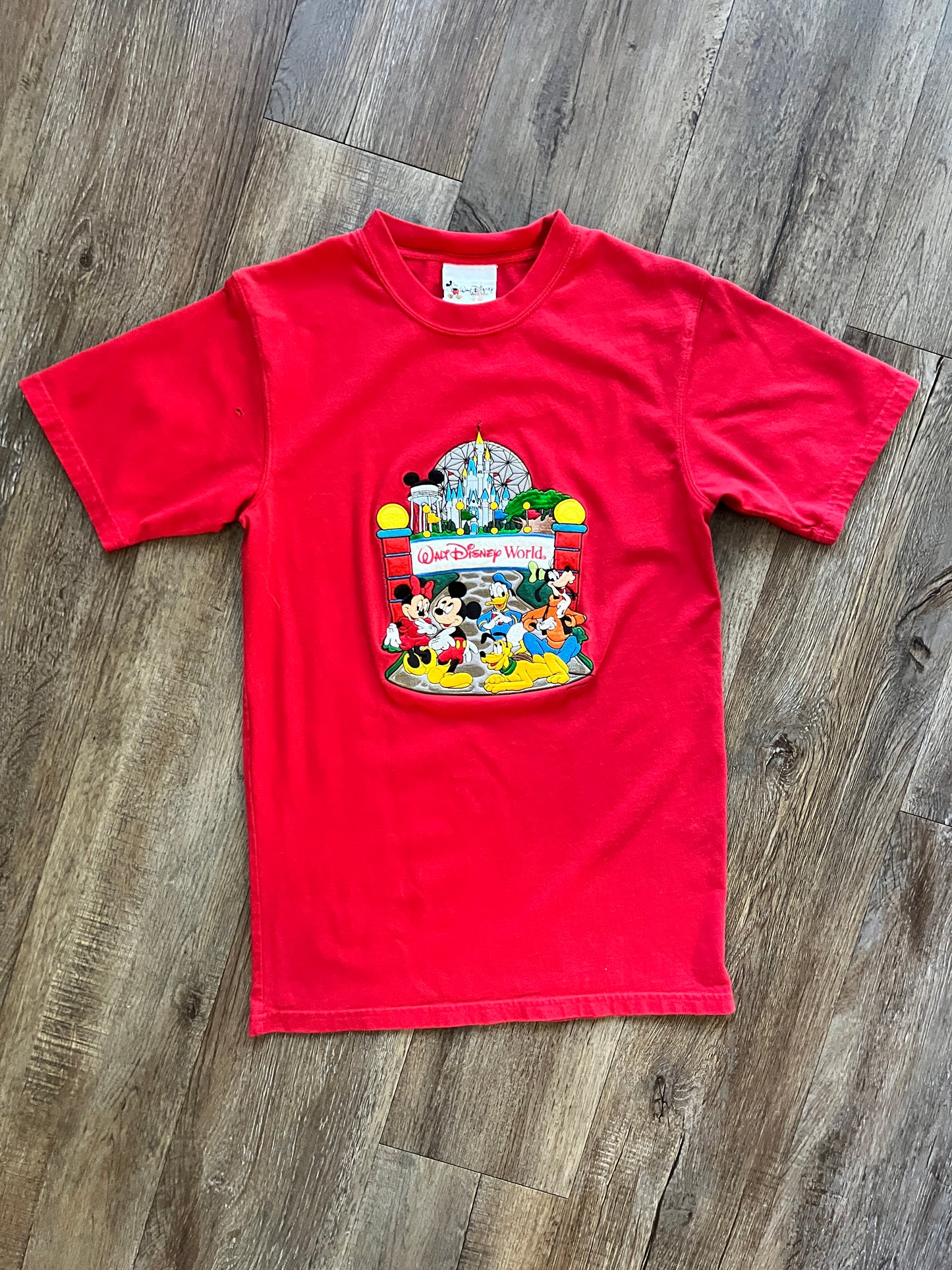 640 -Red Applique WDW Arches Tee - S