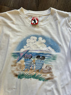 650 -White Old Key West Resort Mickey & Minnie Beach Chair Tee - 2X