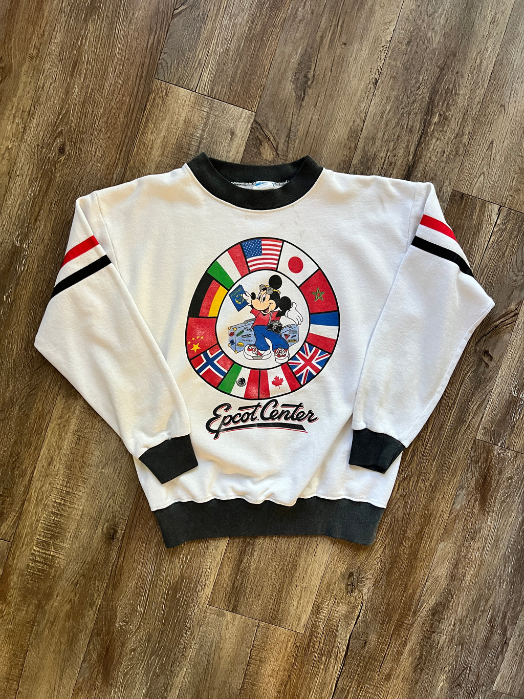 653 -White EPCOT World Traveler Mickey Striped Sleeve Crewneck - L