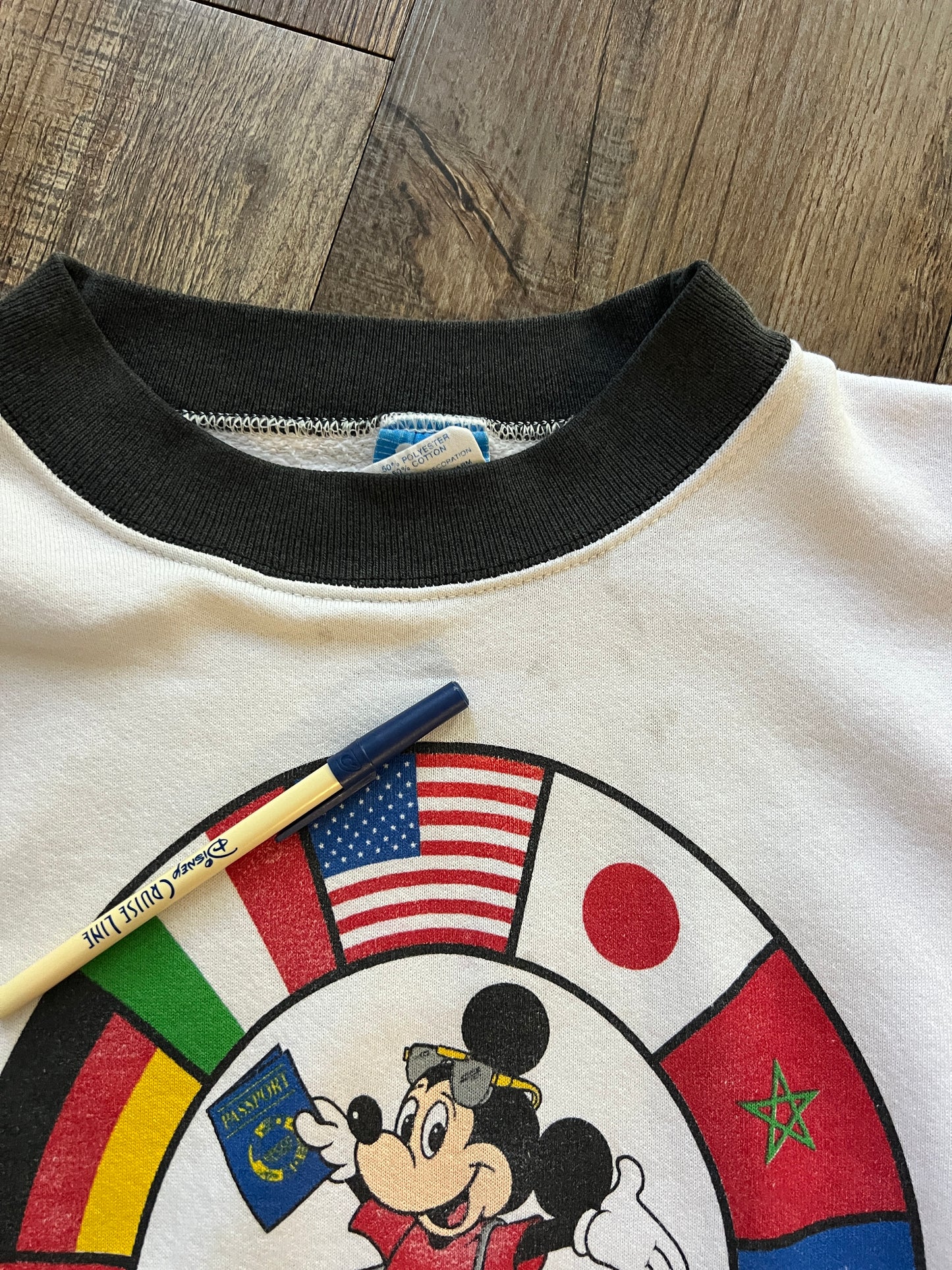 653 -White EPCOT World Traveler Mickey Striped Sleeve Crewneck - L