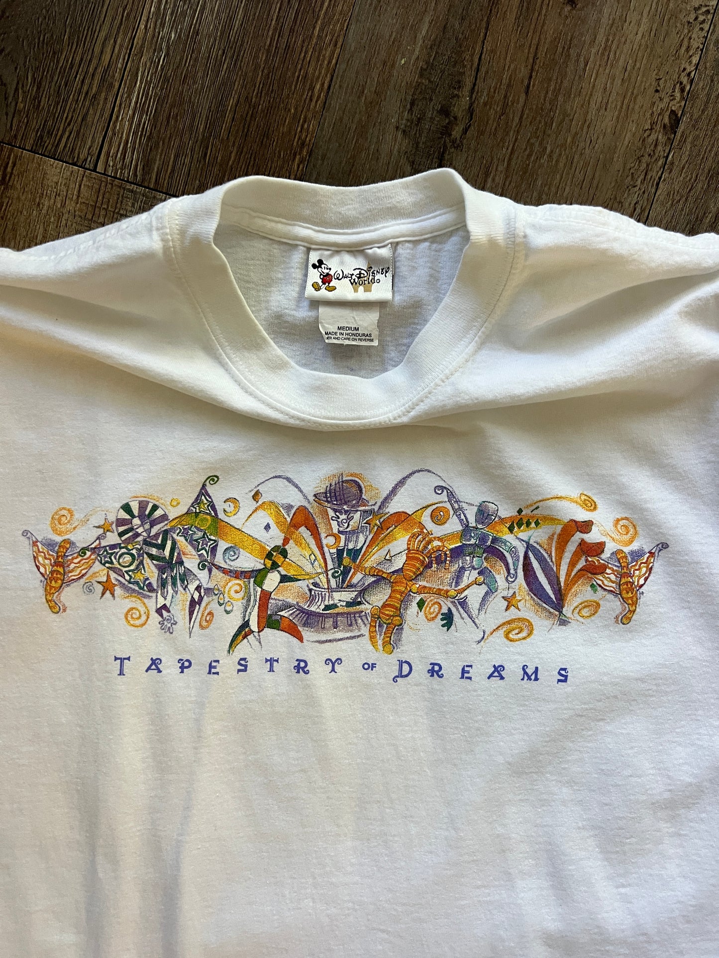 658 -White EPCOT Tapestry of Nations Tee - M