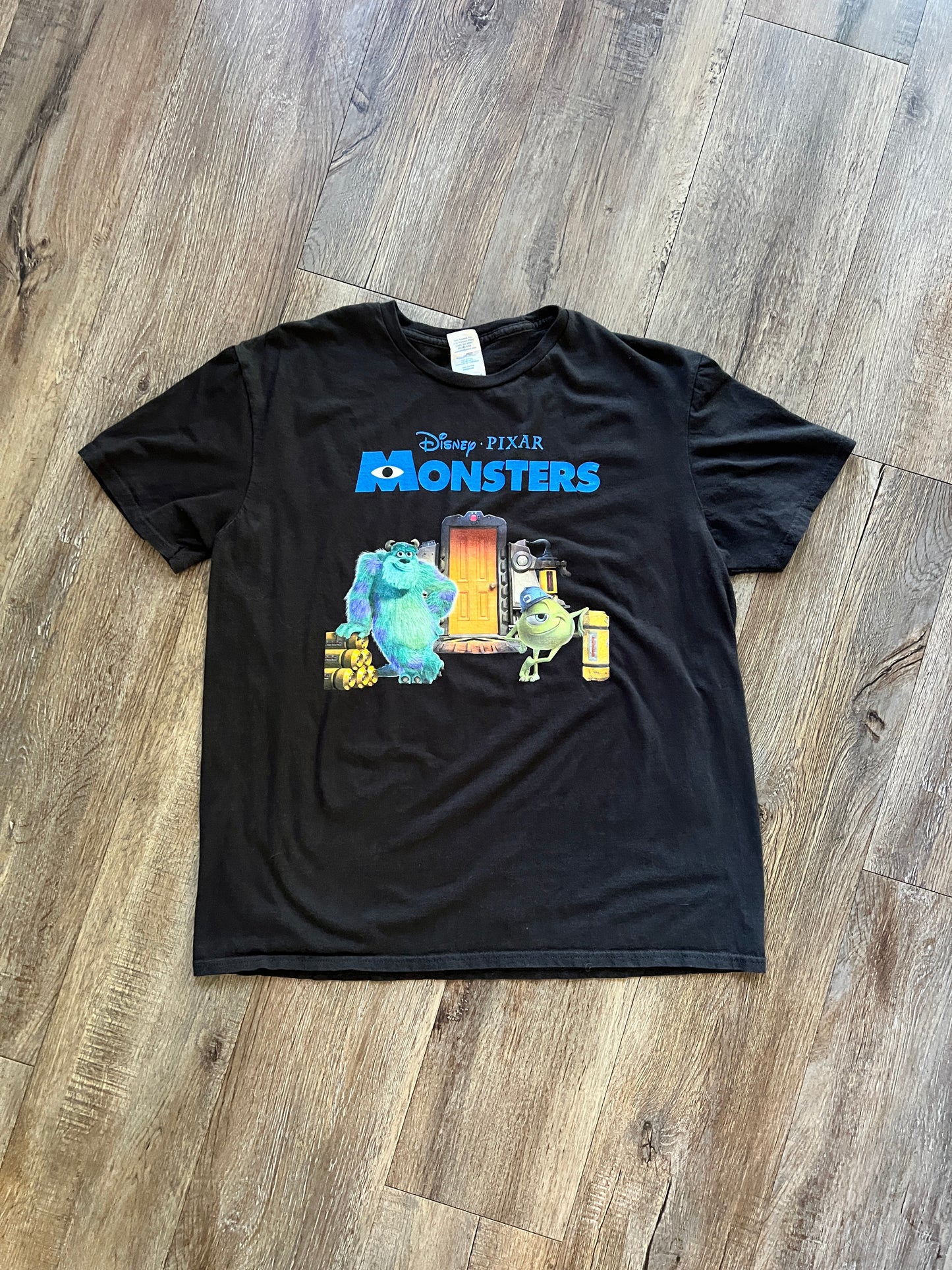 685 -Black Monsters Inc Sulley & Mike Tee - L