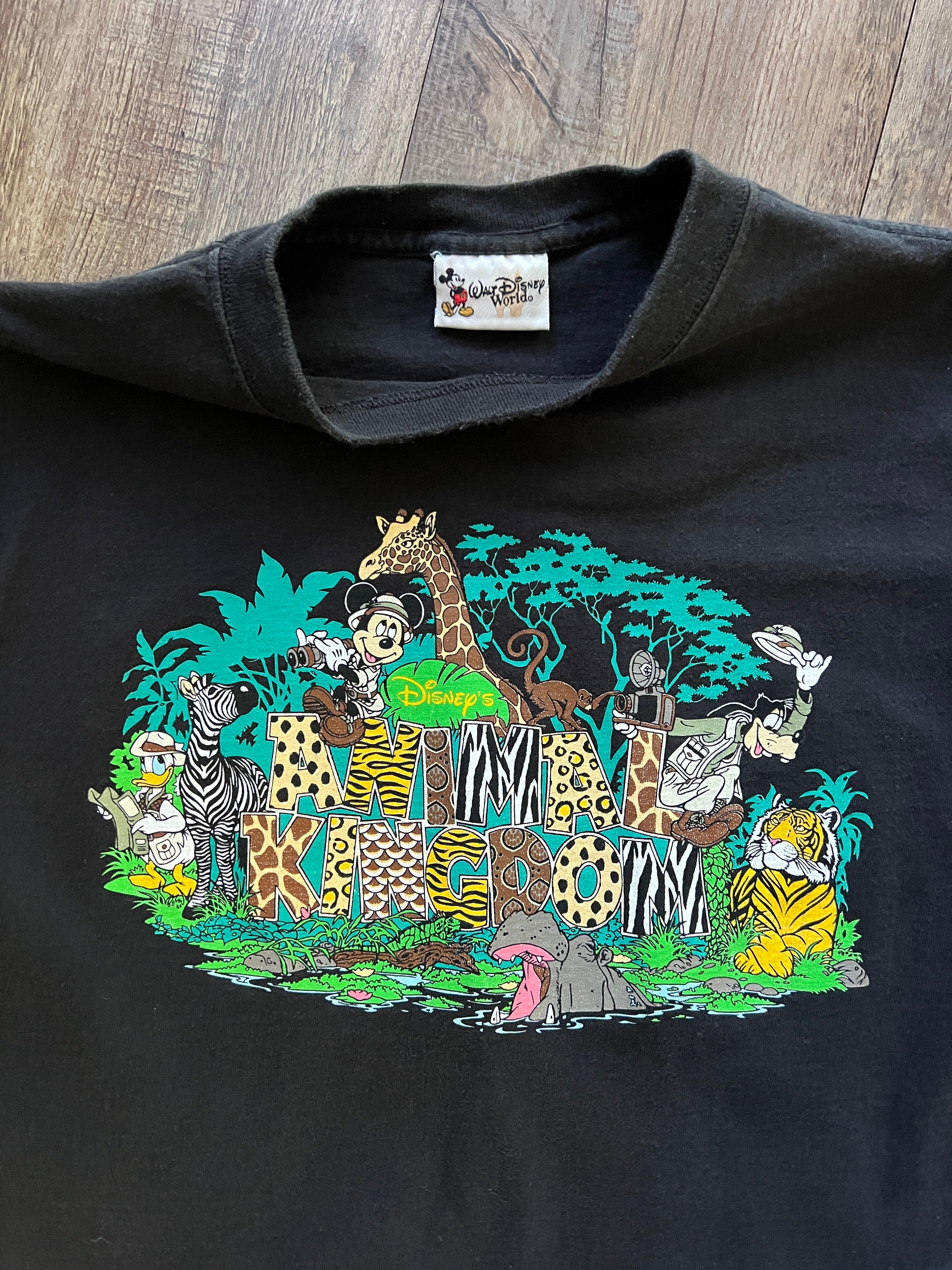 690 -Black Animal Kingdom Jungle Animal Print Tee - M