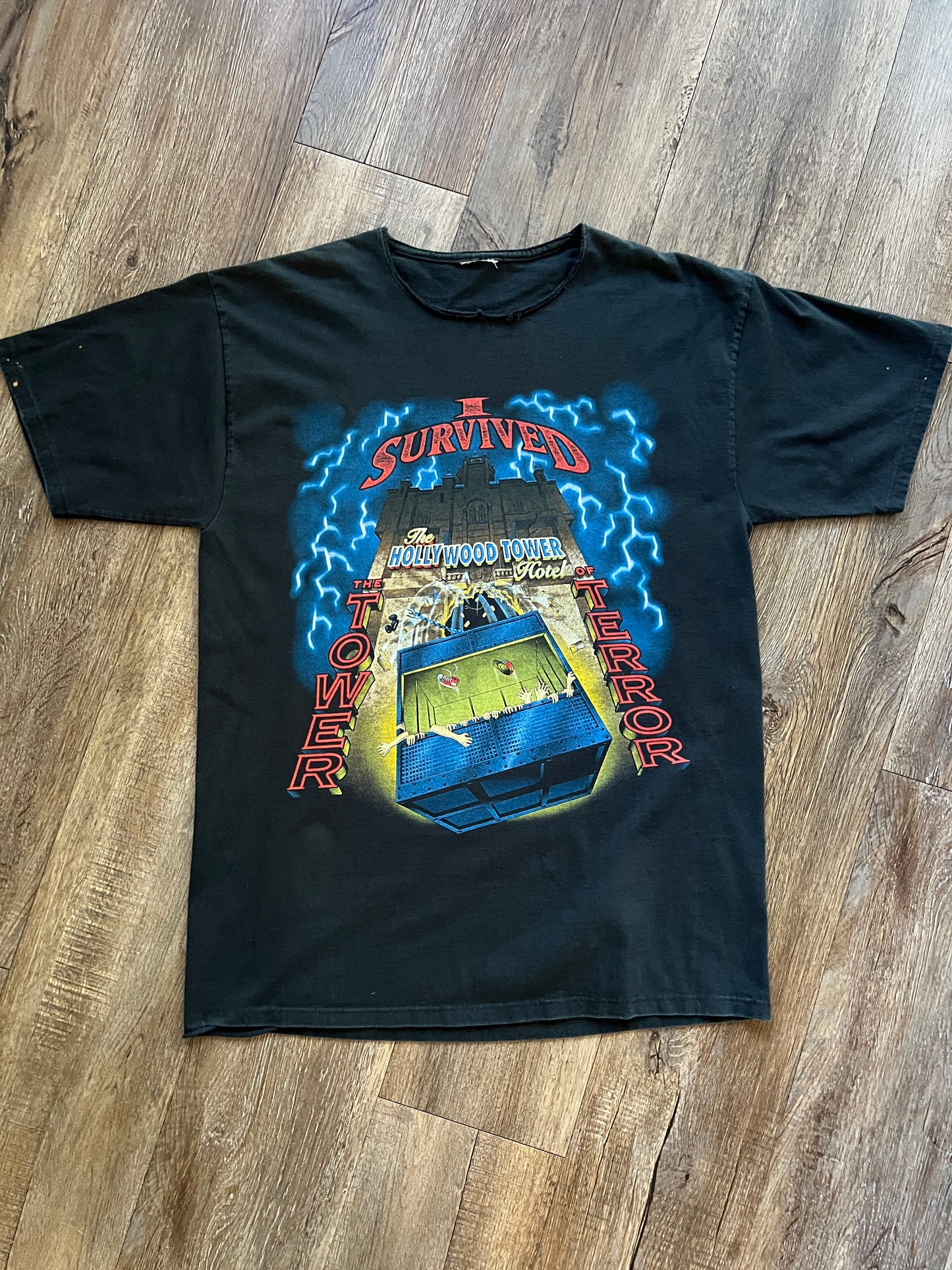 691 -Black I Survived Tower of Terror Drop Tee - Thrashed Neck - L