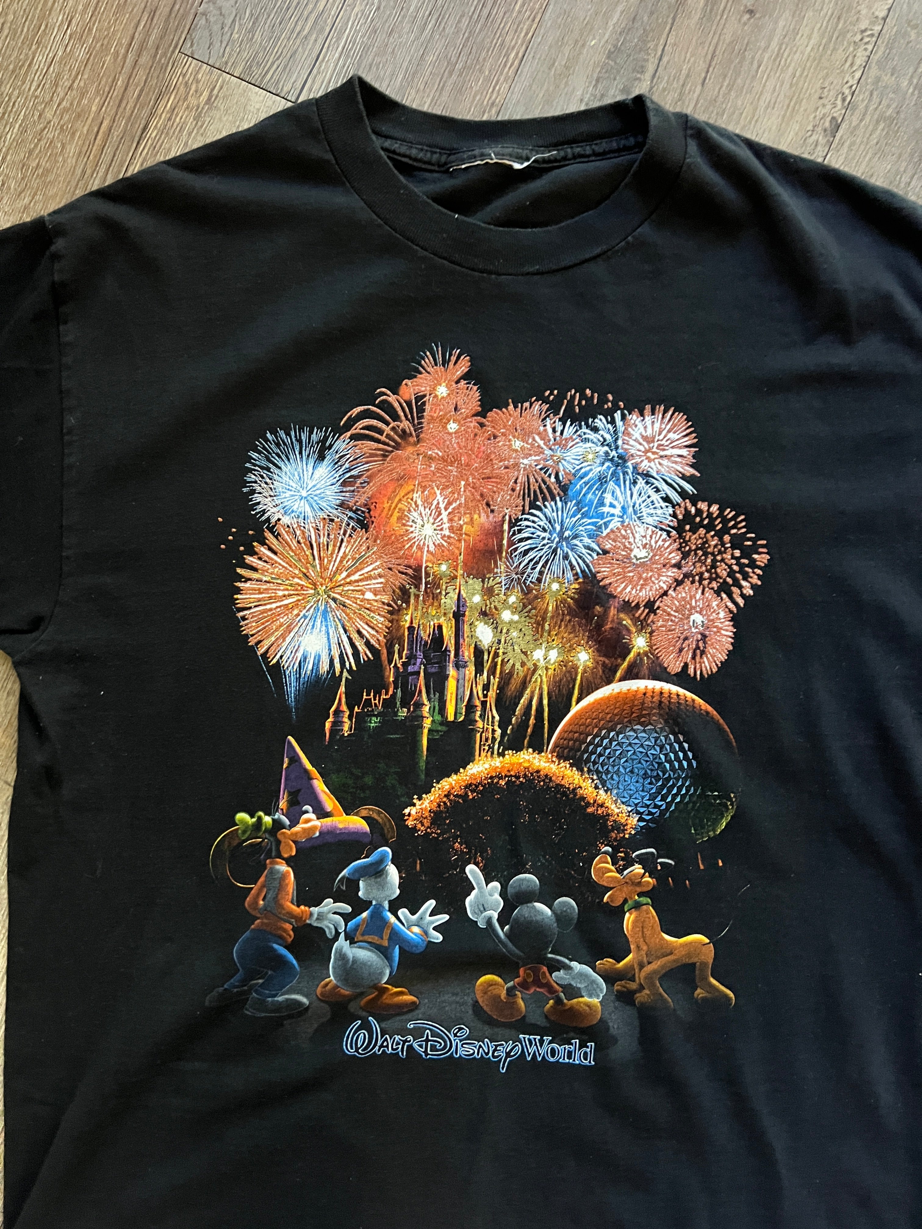 692 -Black EPCOT Center Fireworks WDW Logo Shirt - L