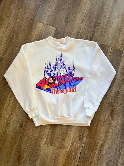 702 -White 40 Years of Adventure Disneyland Logo Crewneck - L