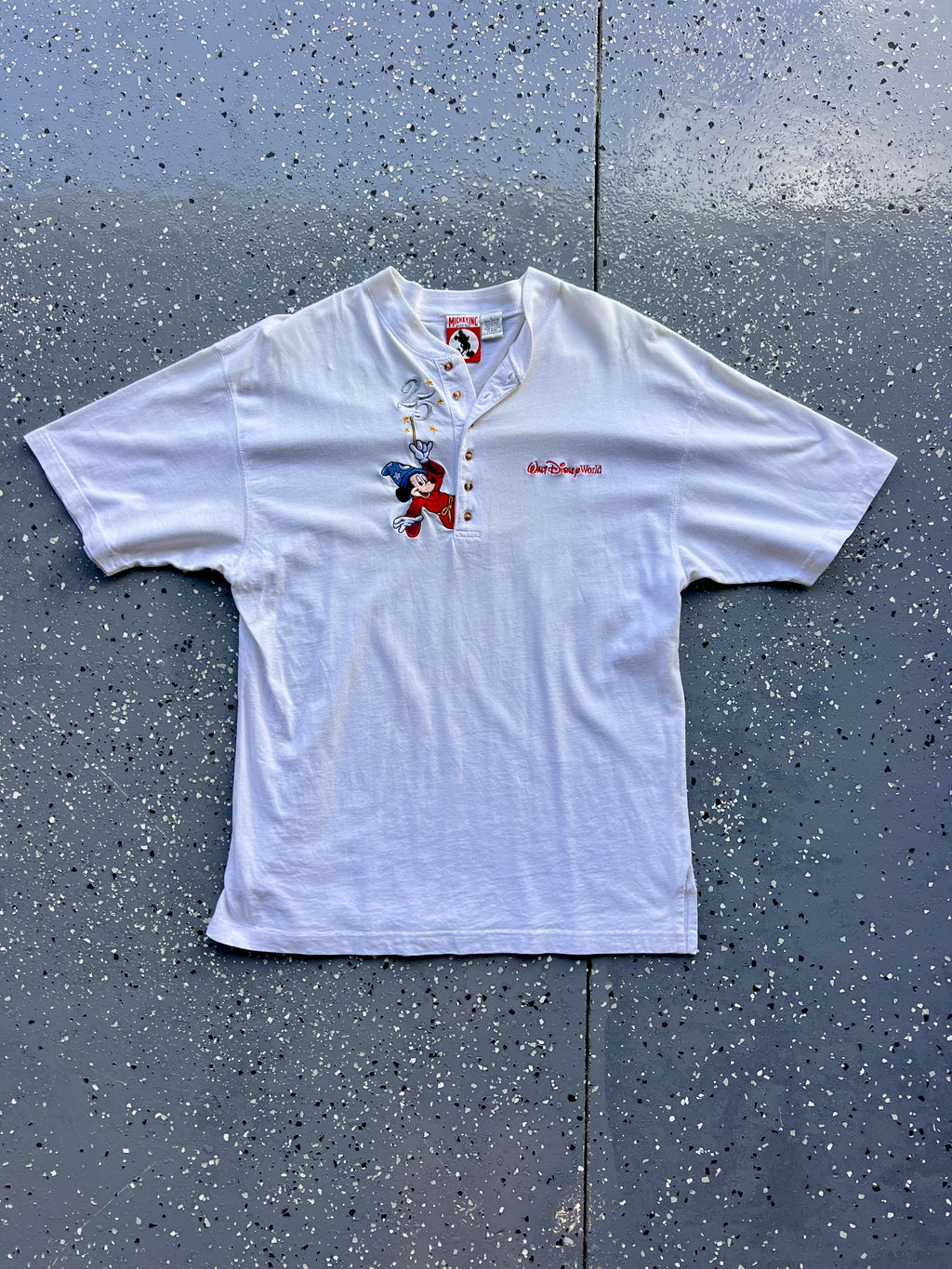 1431 - White Sorcerer Mickey Embroidered Henley - L