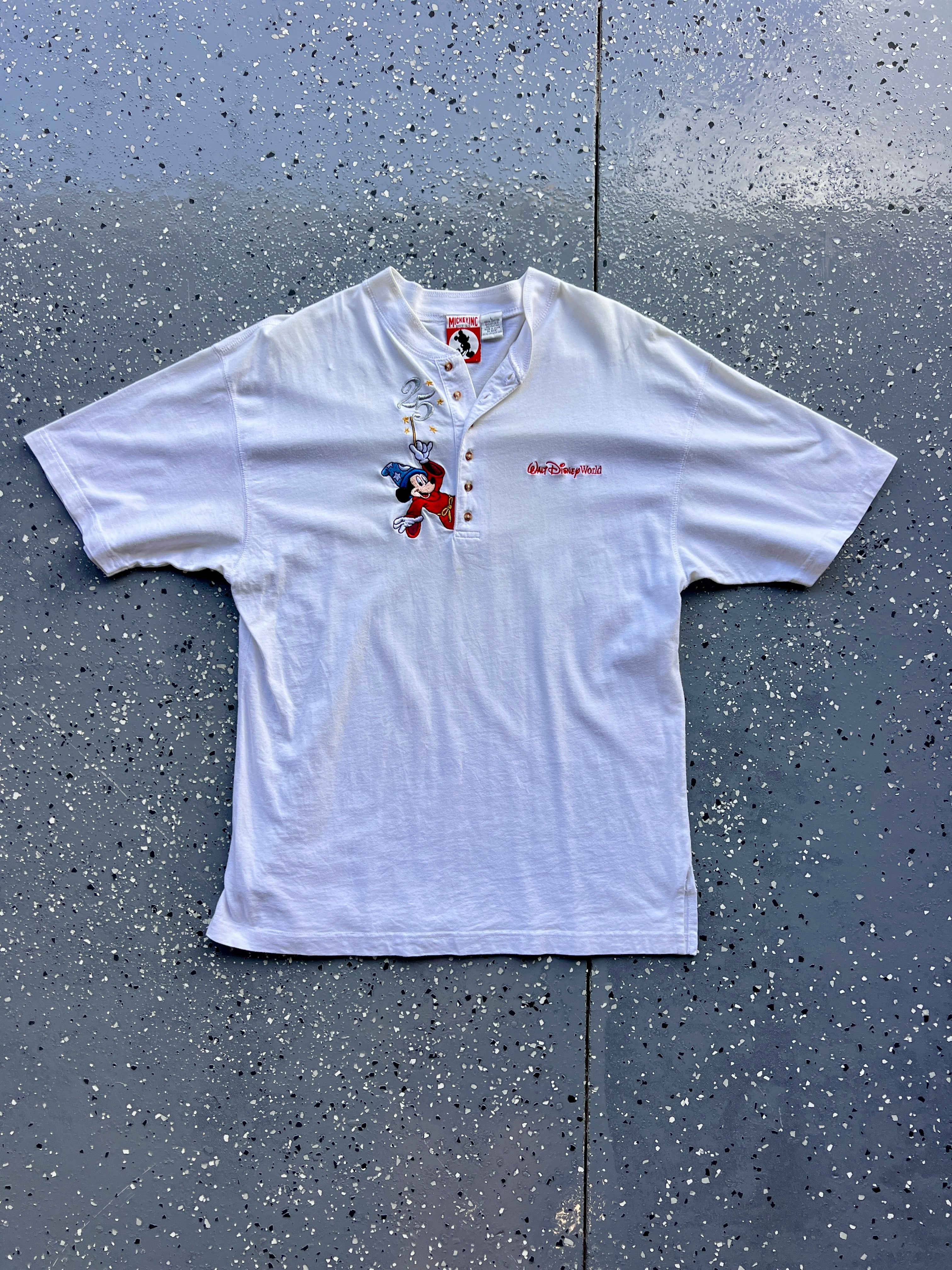 1431 - White Sorcerer Mickey Embroidered Henley - L