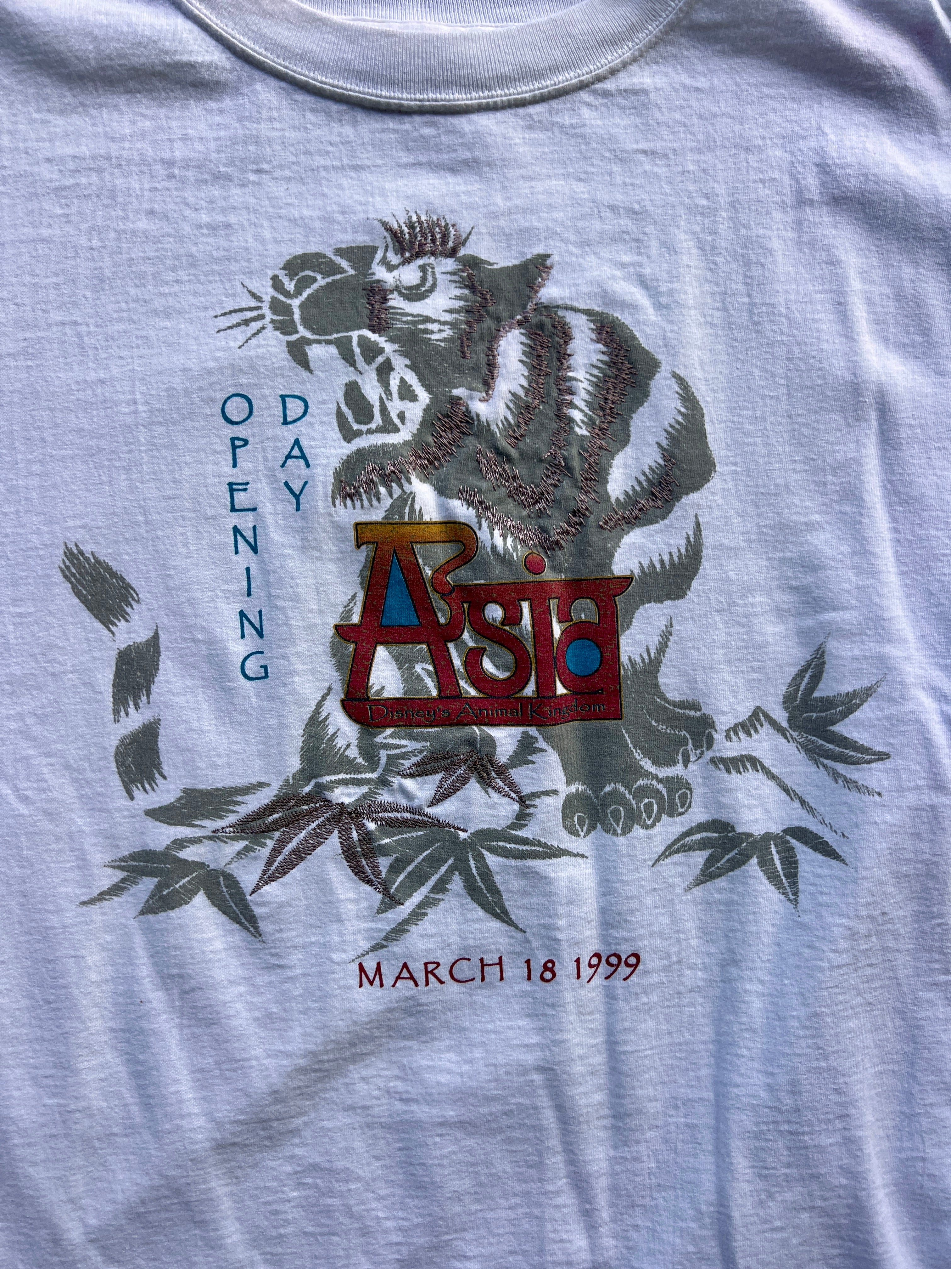 1432 - White Embroidered 1998 DAK Asia Opening Day Tee - L