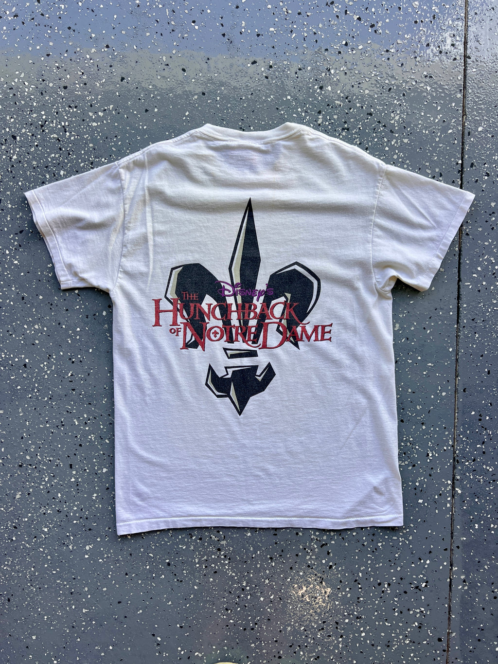 1413 - White Huinchback of Notre Dame Fleur de Lis Tee - M