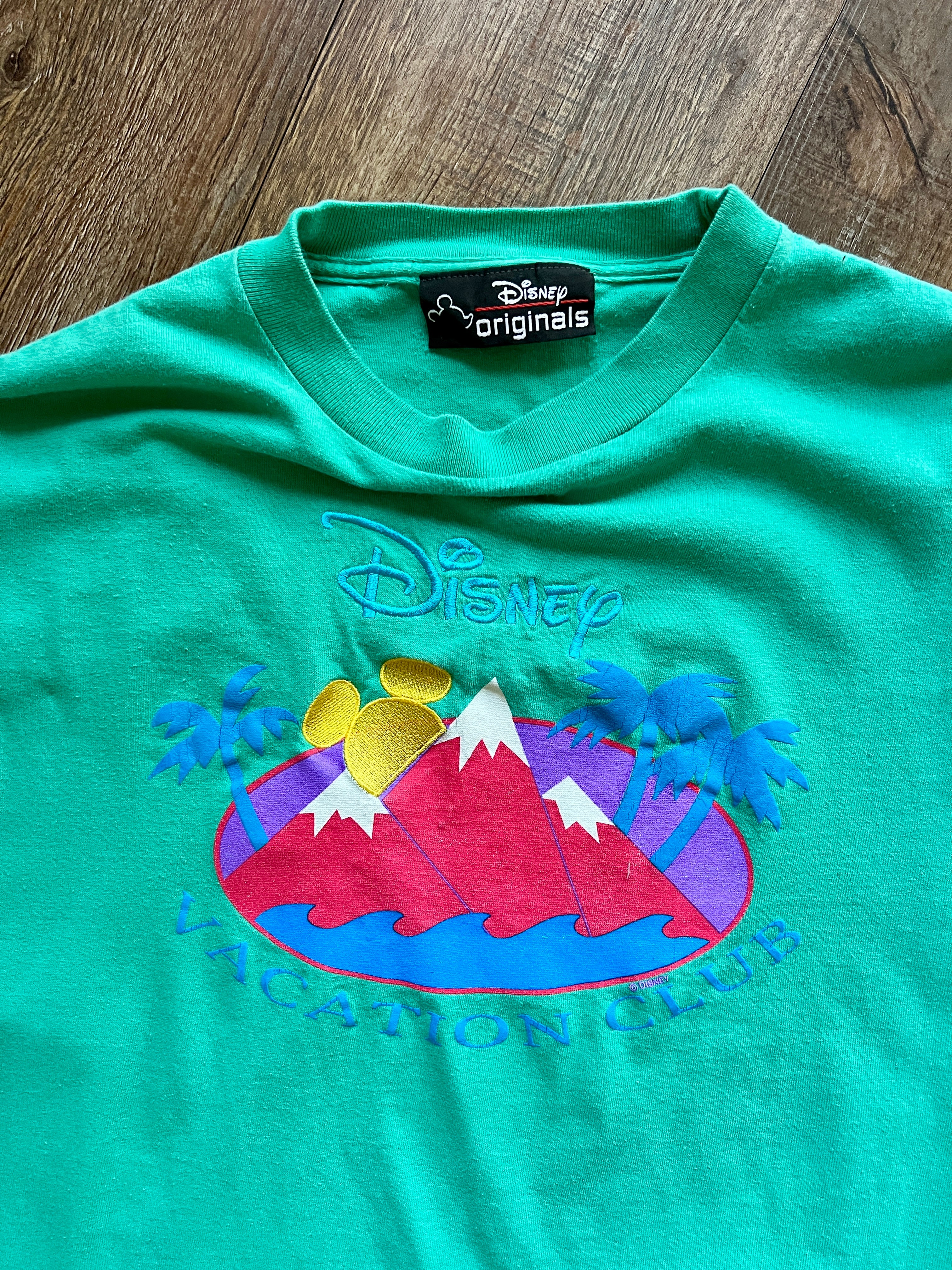 1225 -Green DVC Logo Shirt - L