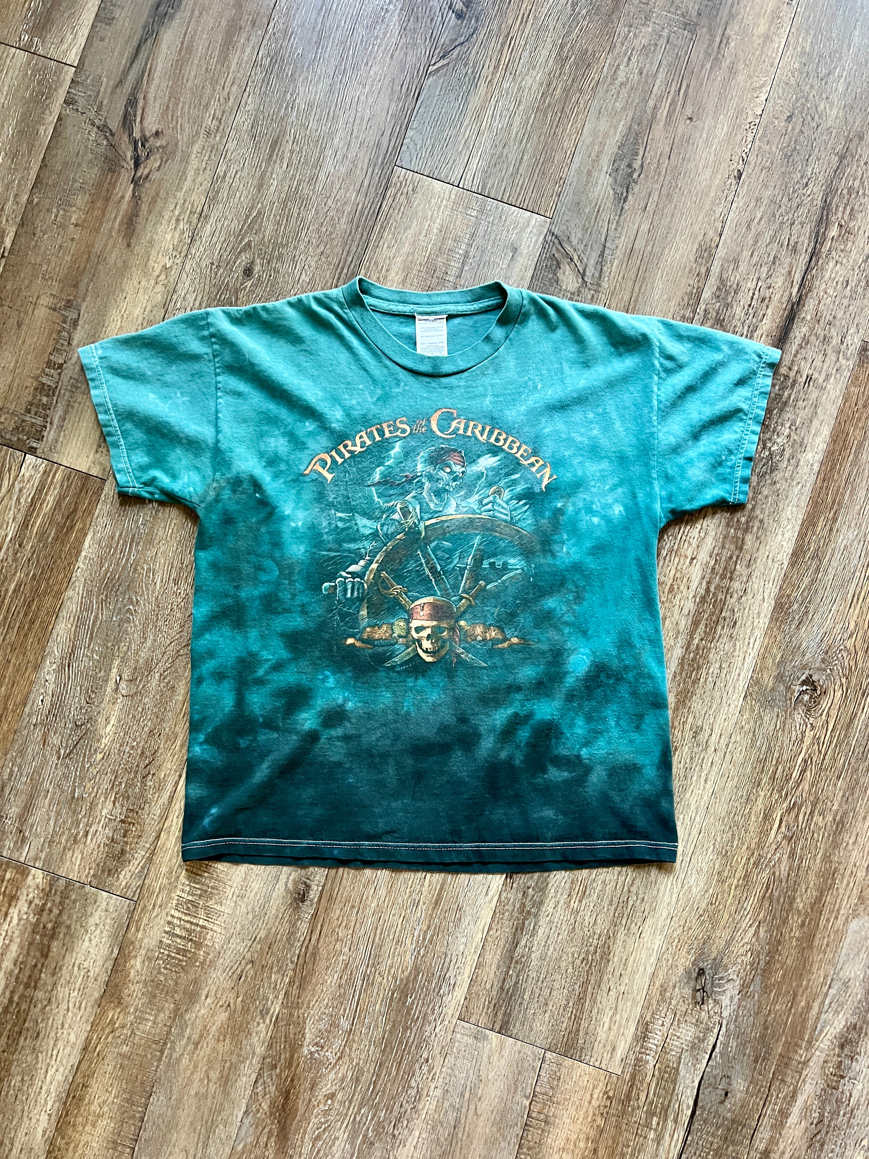 1226 -Teal & Black Tie-Dye Pirates of the Caribbean Skeleton Steering Ship Shirt - YXL