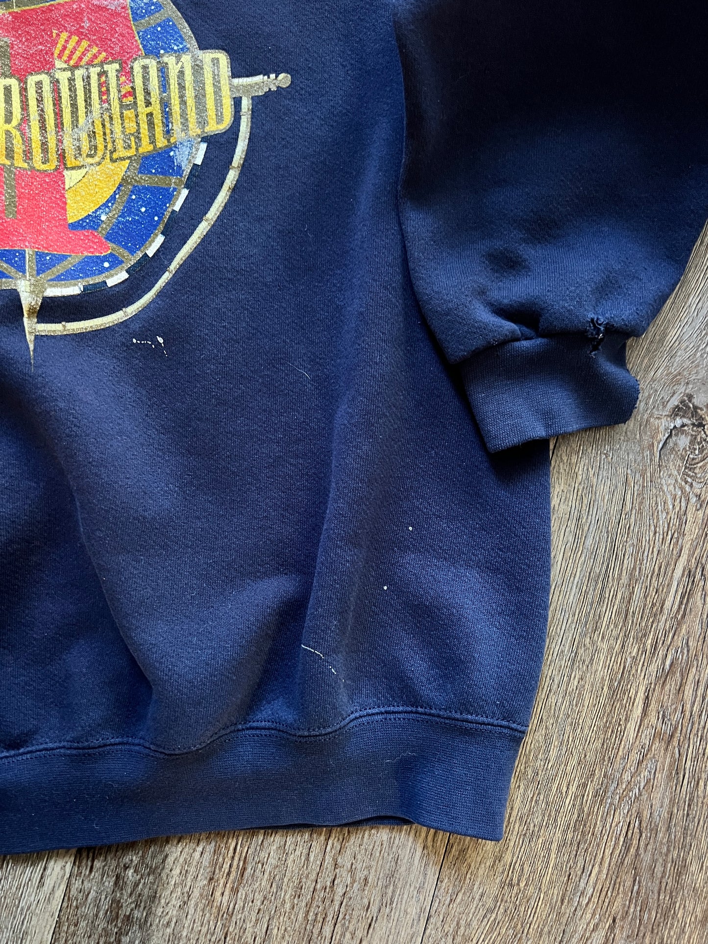 735 -Black 1998 Disneyland Tomorrowland Crewneck - L