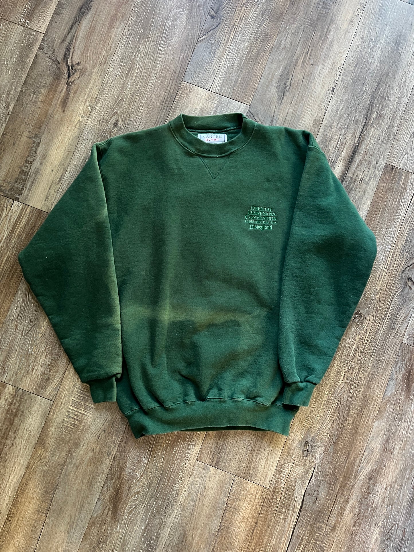 738 -Green Embroidered 1995 40 Years of Adventure Indiana Jones Disneyana Crewneck - M