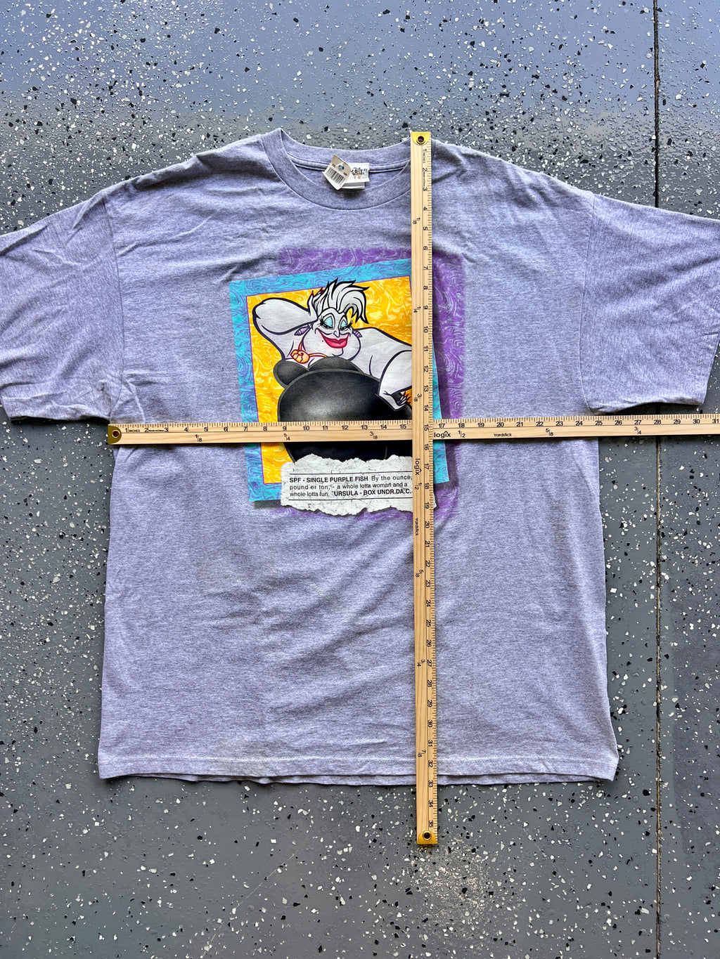 1425 - NWT Heather Grey Ursula Villain Tee - XL