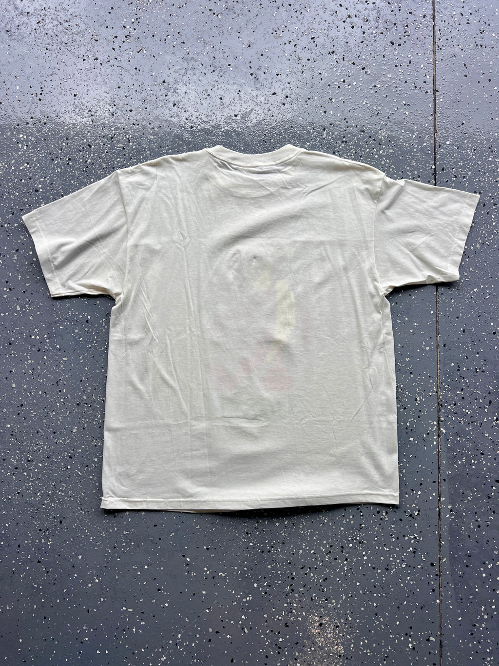 1453 - NWT White Tigger with Flower Drawing Tee - XL