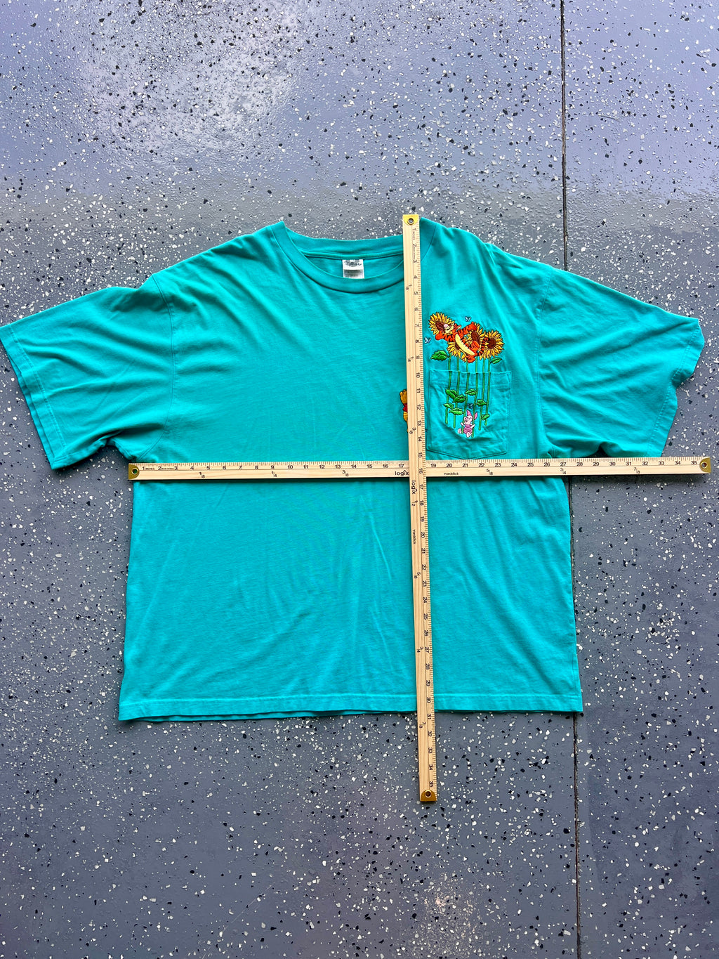1407 - Green Embroidered WTP & Tigger Sunflower Pocket Tee - 2XL