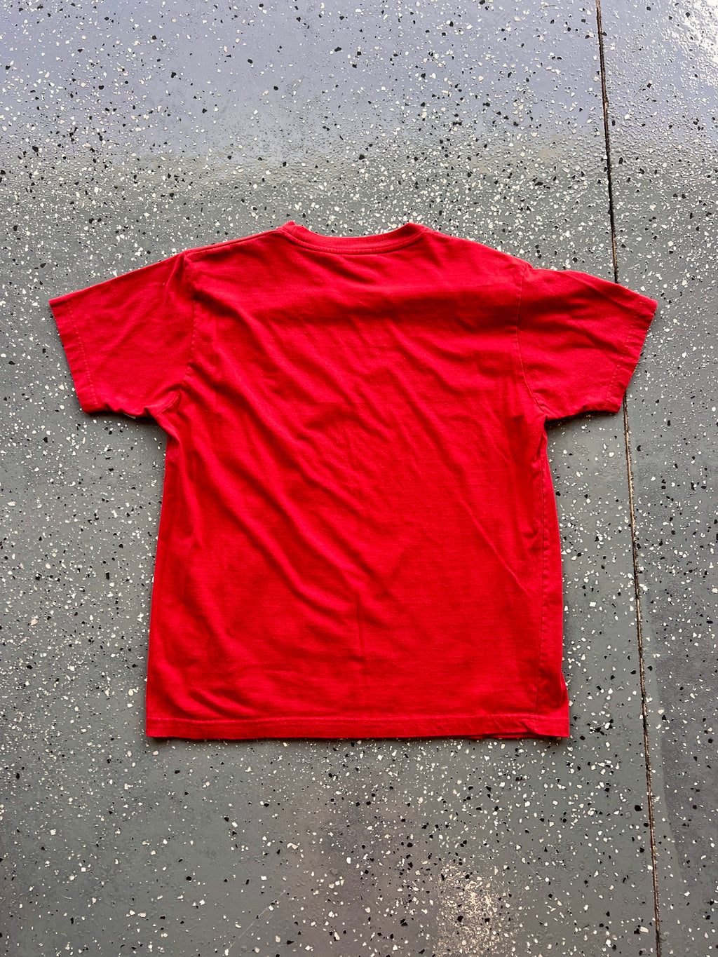 1471 - Red Embroidered Tigger Apple Tee - L