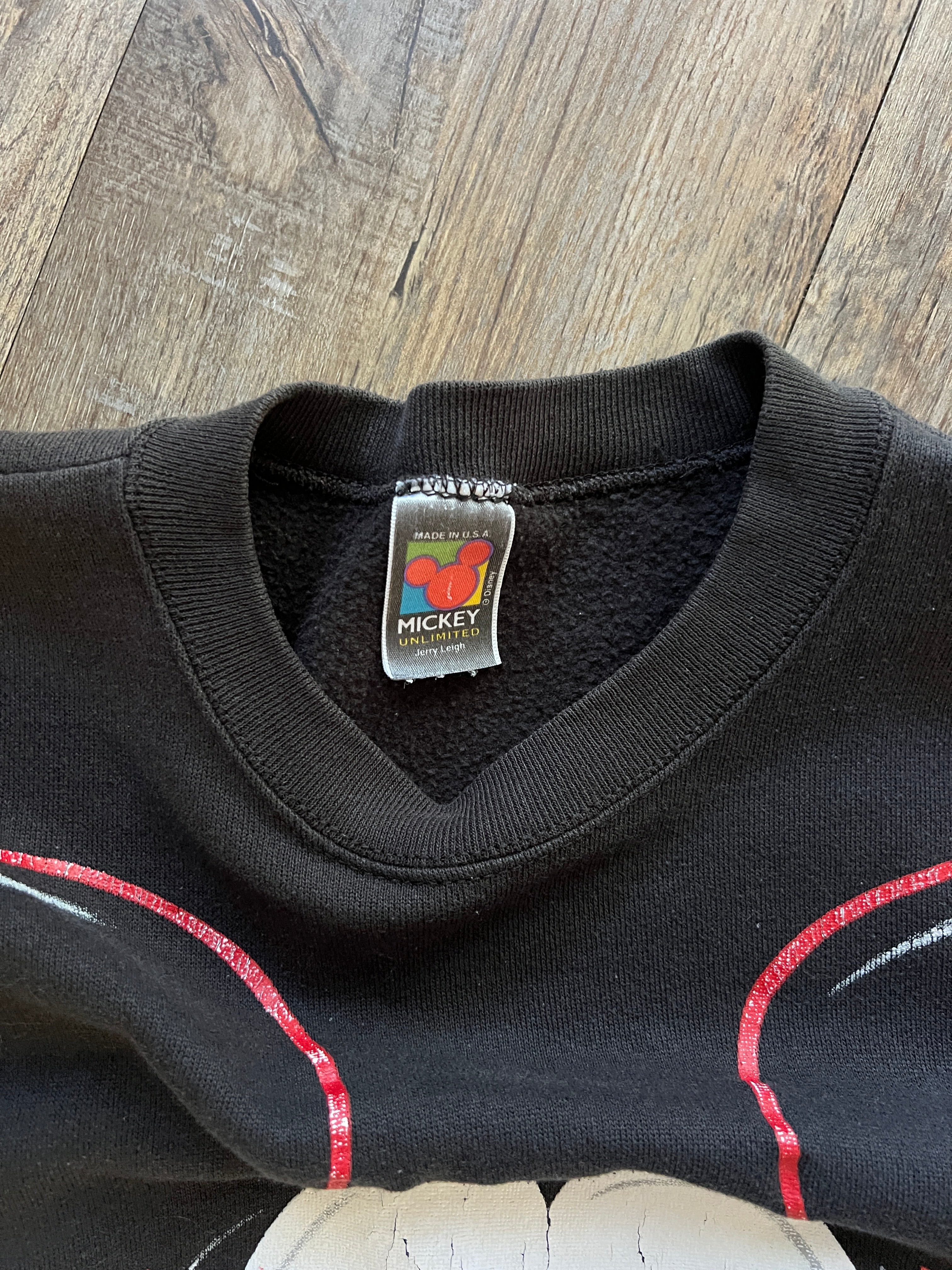 780 -Black & Red Big Face Mickey Crewneck - XL